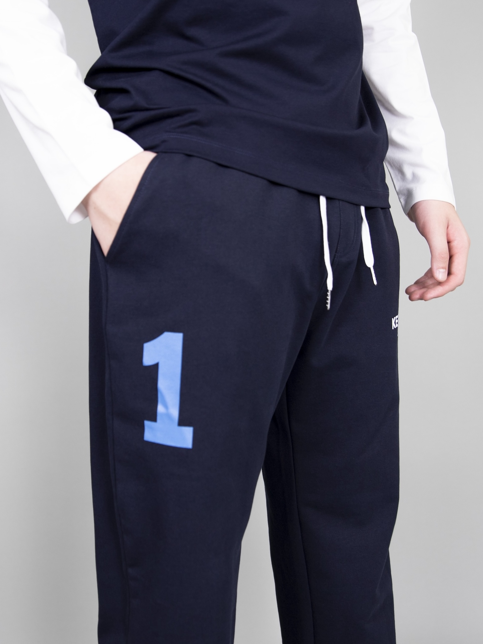 Quần nỉ xanh đen in số 1_thumbnail_2