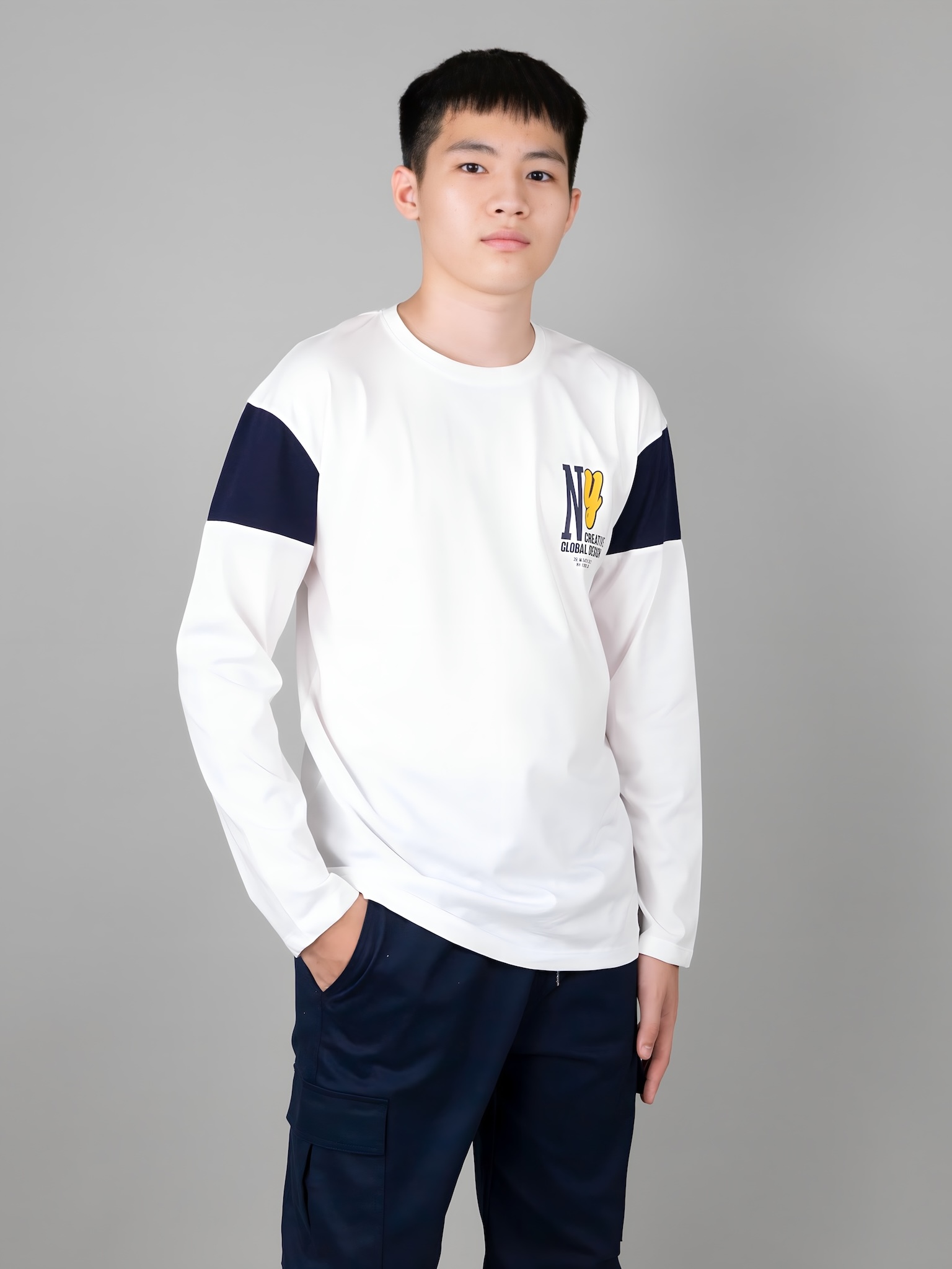 Áo phông dài tay trắng phối tay in chữ