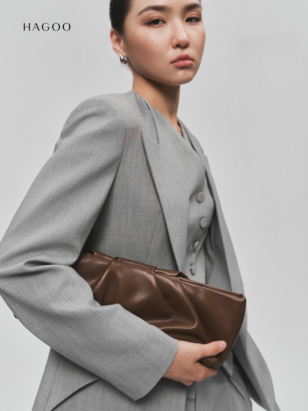 Blazer ve vếch nắp túi chéo HAGOO