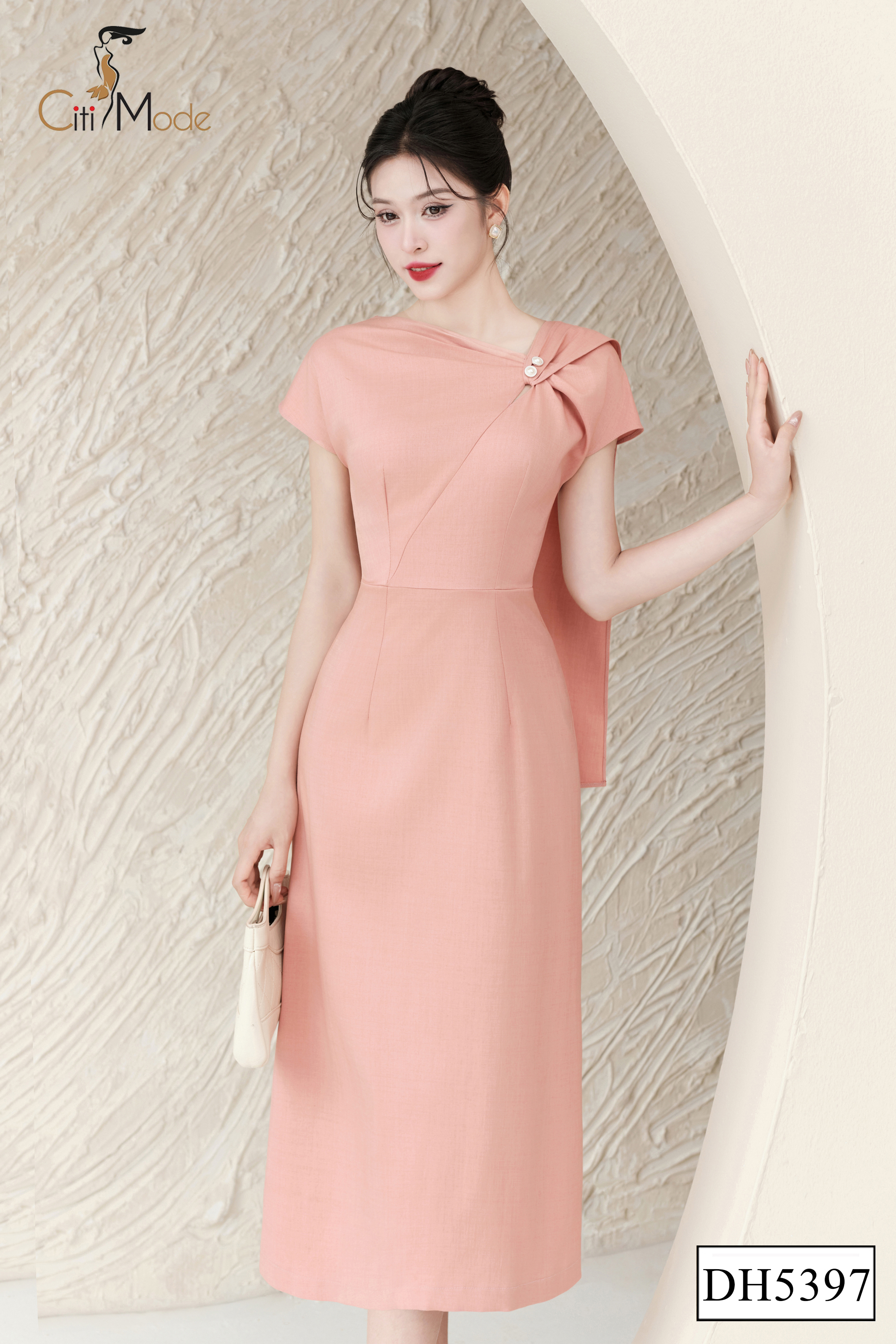 Đầm xòe hồng cổ cách điệu_thumbnail_1