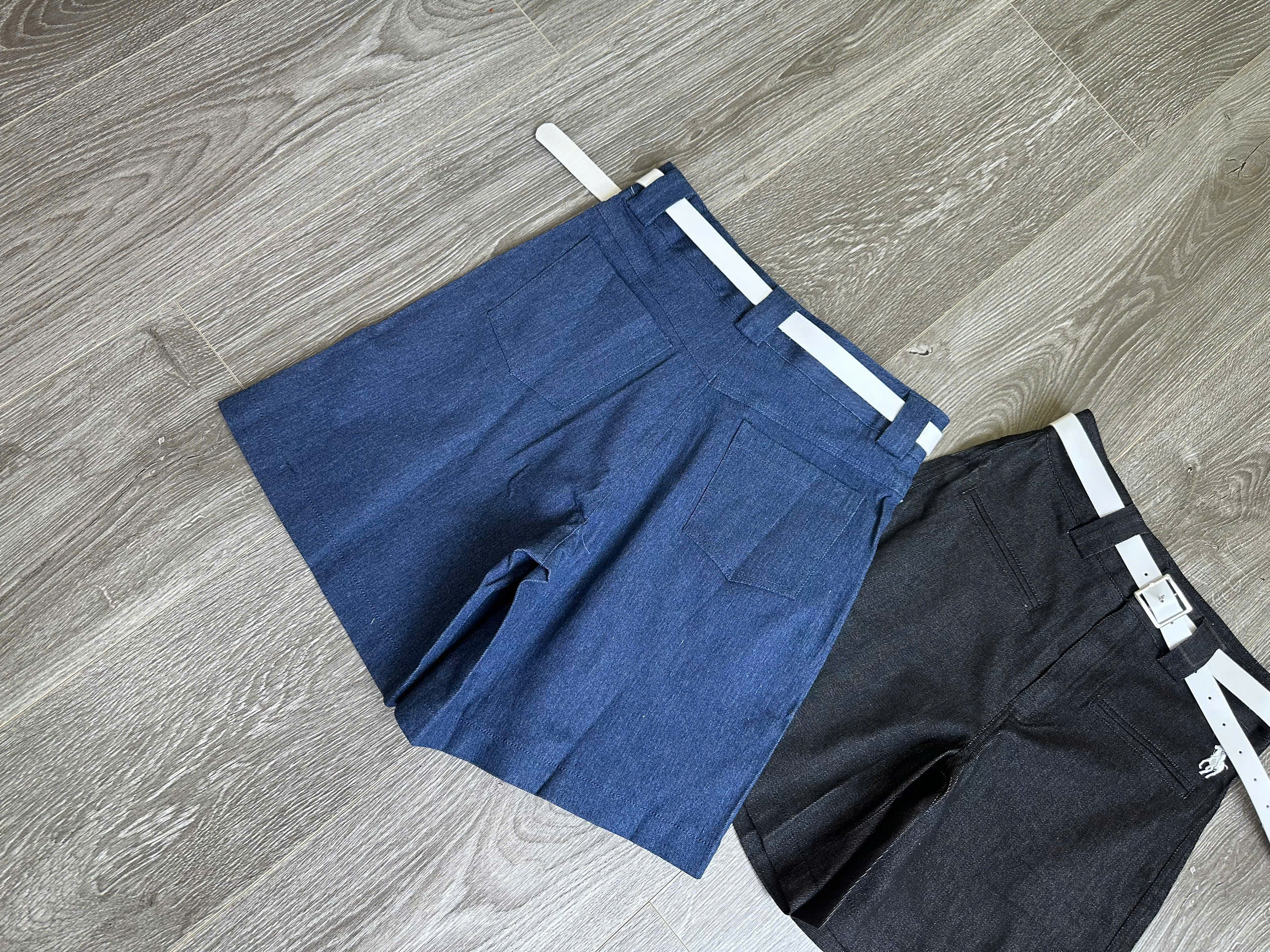 Quần short thêu ngựa kèm belt ( XANH )_thumbnail_2