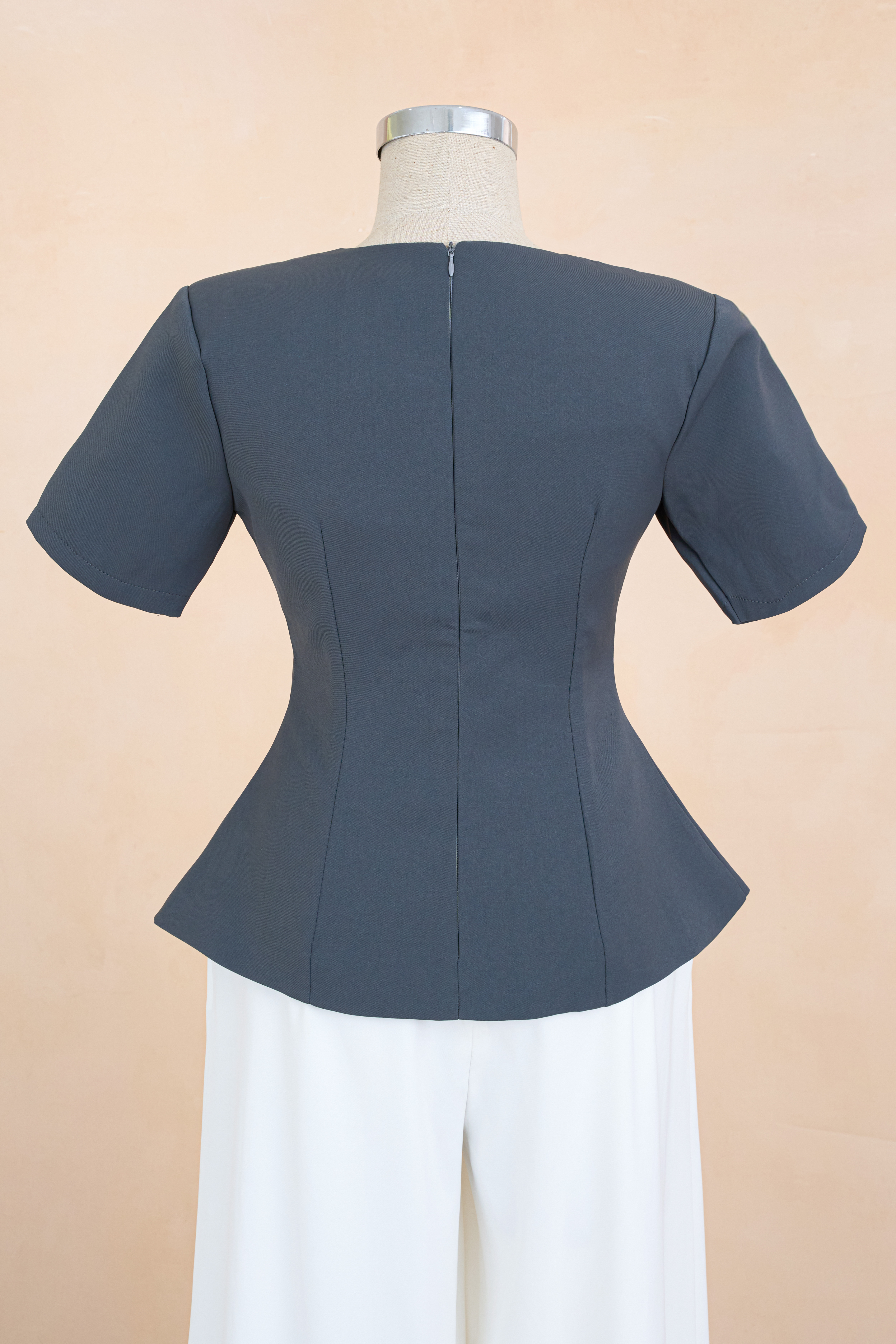 Áo PL Cổ Tròn Khuy Vàng