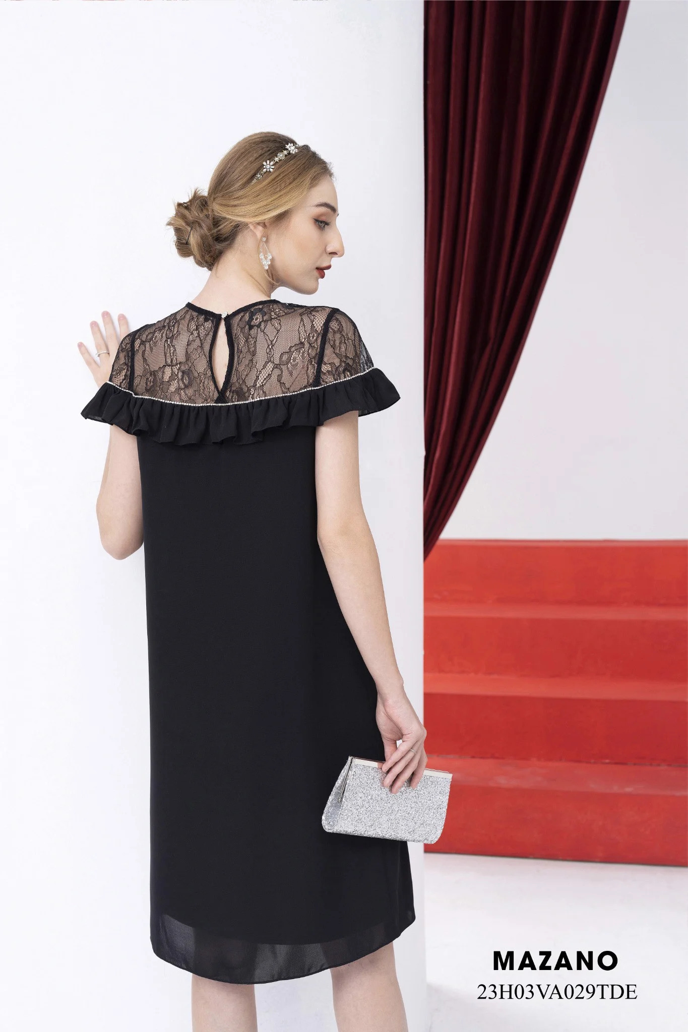 Đầm đen suông A bèo cổ phối ren đính đá_thumbnail_2