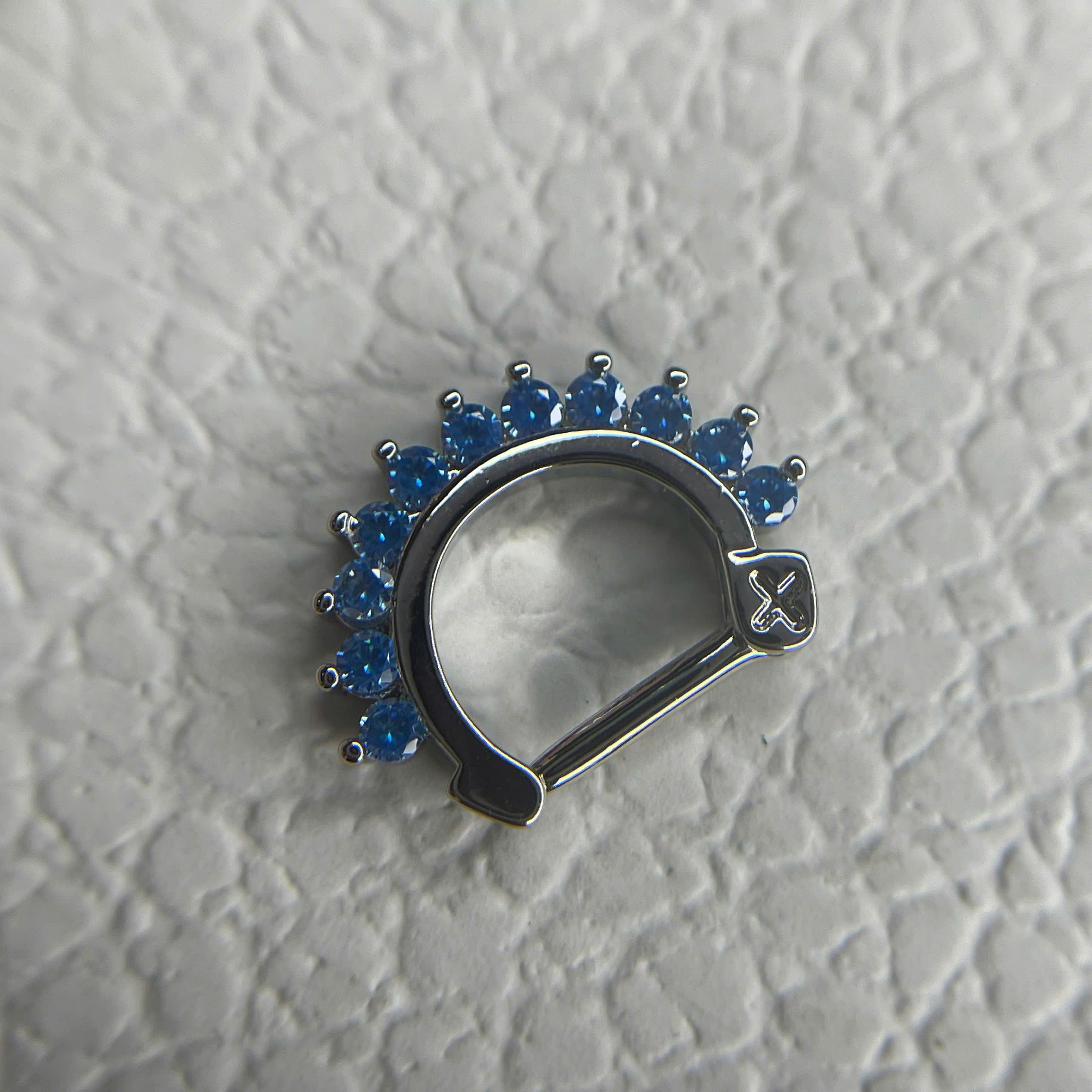 daith kiểu thân thẳng vòm kim cương xanh biển_thumbnail_2