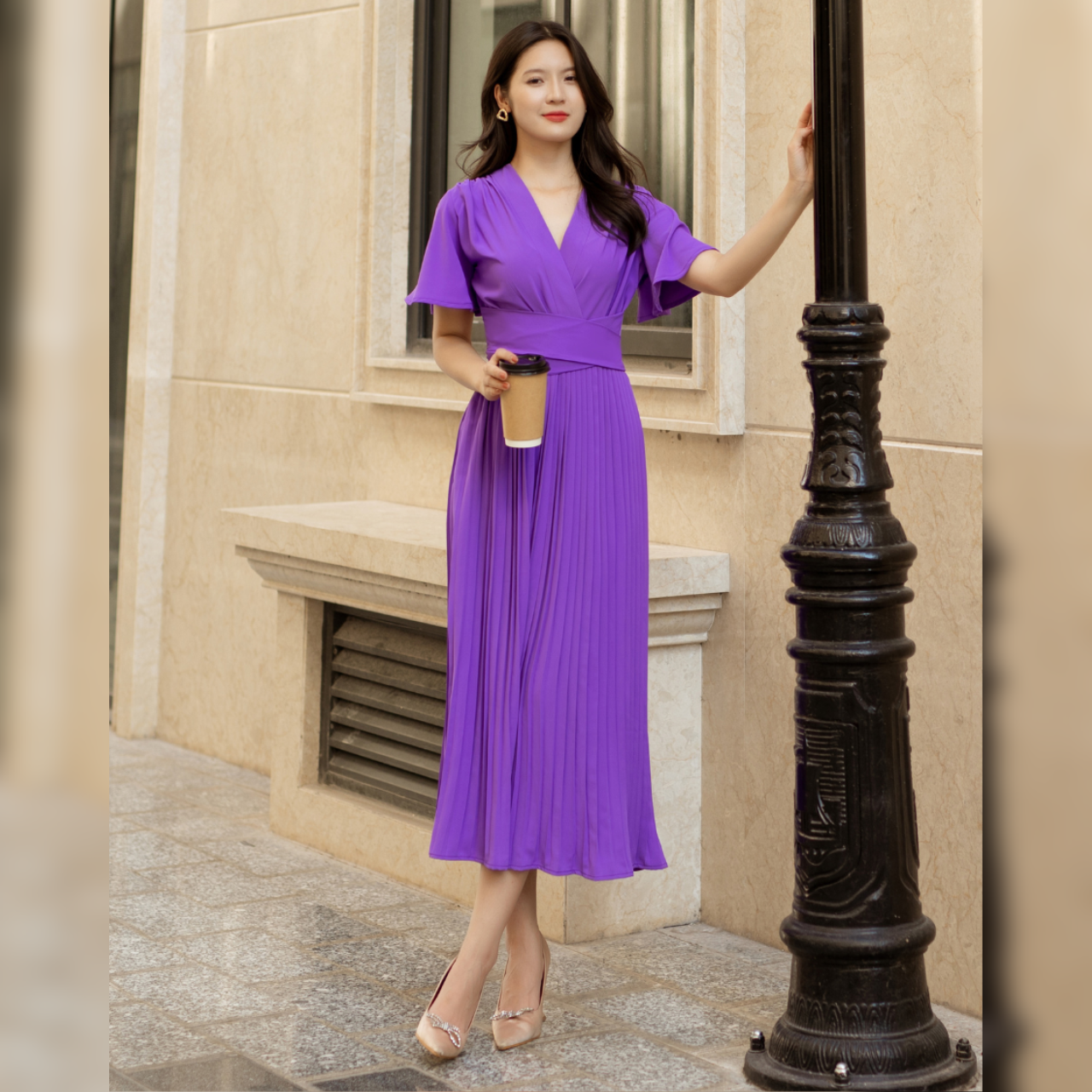 Váy xòe xếp ly cổ V tay cánh tiên_thumbnail_14