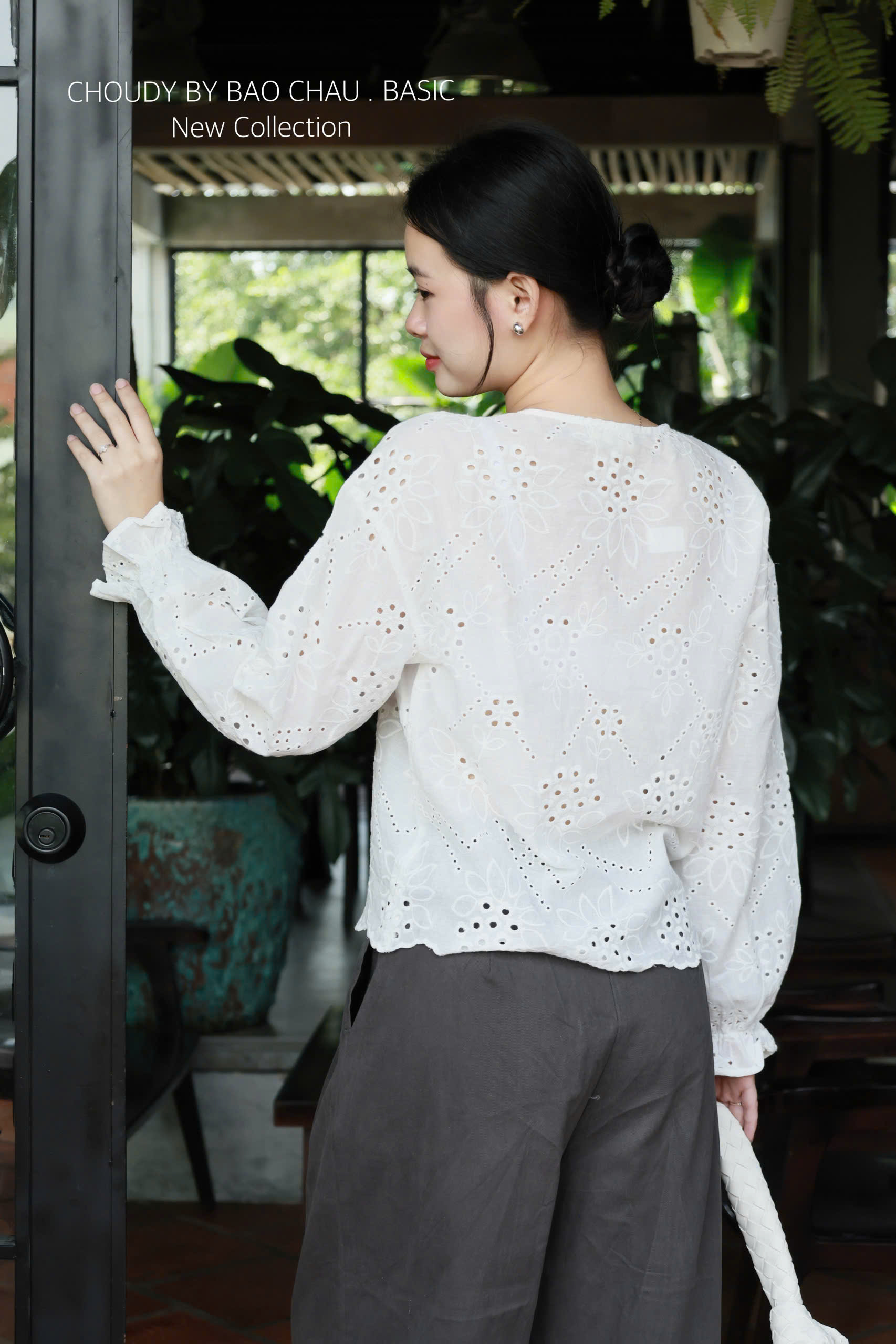 U144  ÁO THẮT NƠ TRẮNG_thumbnail_1