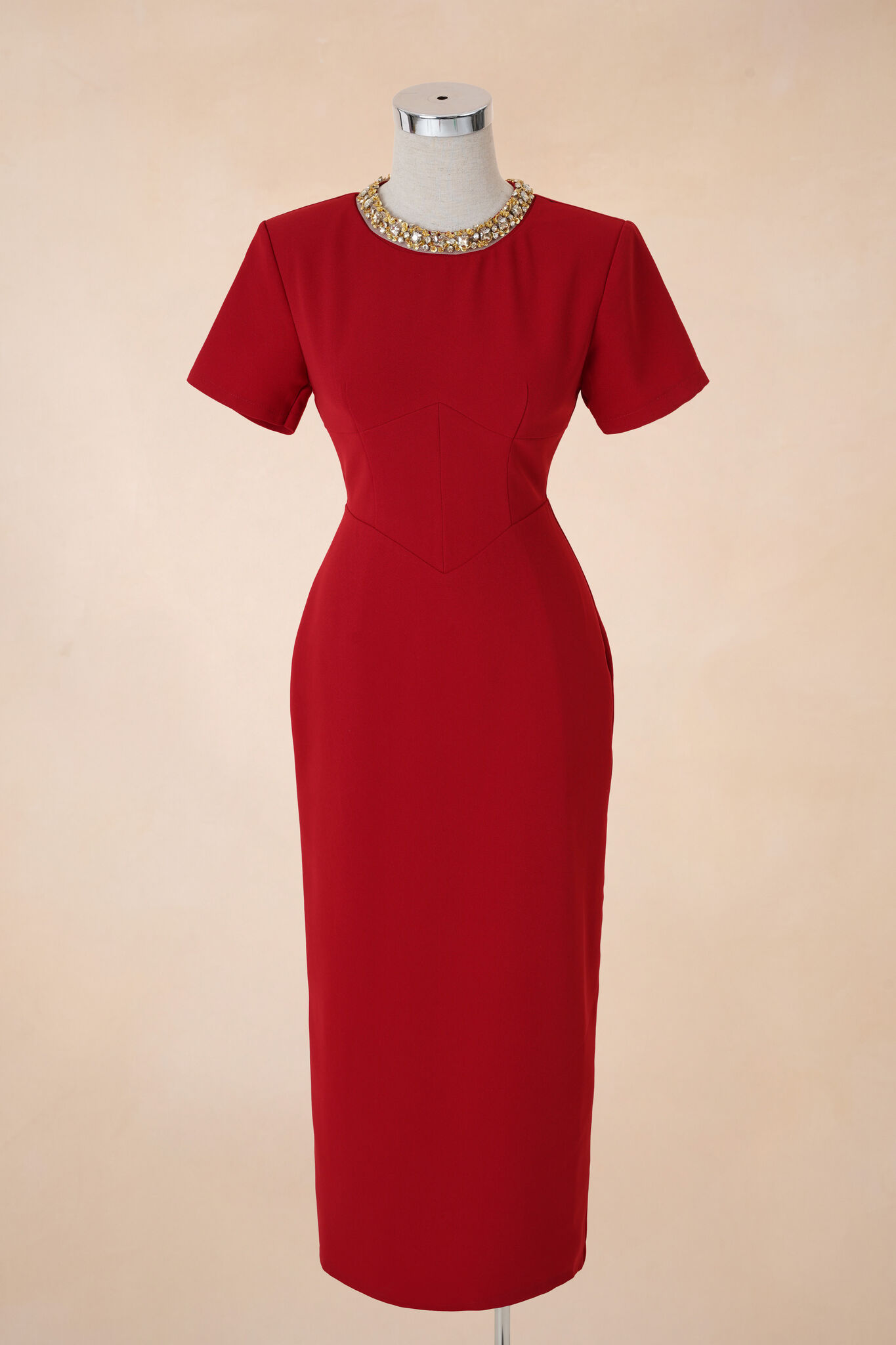 Đầm Bút Chì Trơn Cổ Đá