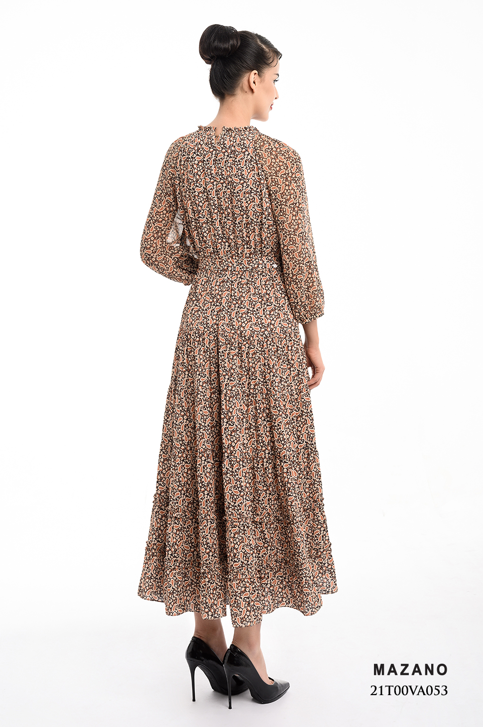 Đầm họa tiết bùng eo nhiều tầng