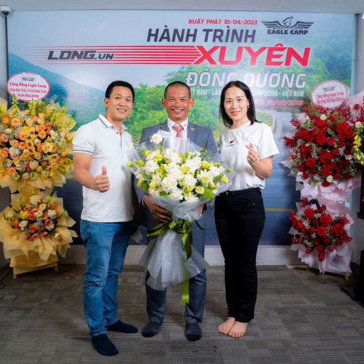 Khach-hang-kim-cuong-CHJ6