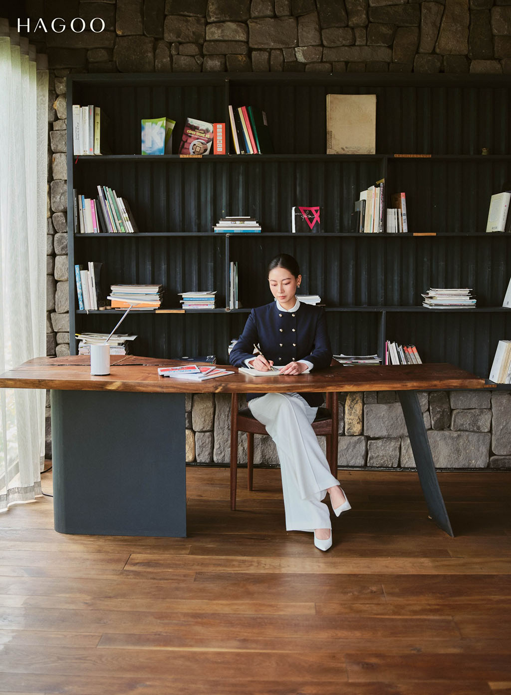 The wearer will immediately have a standard, elegant outfit.