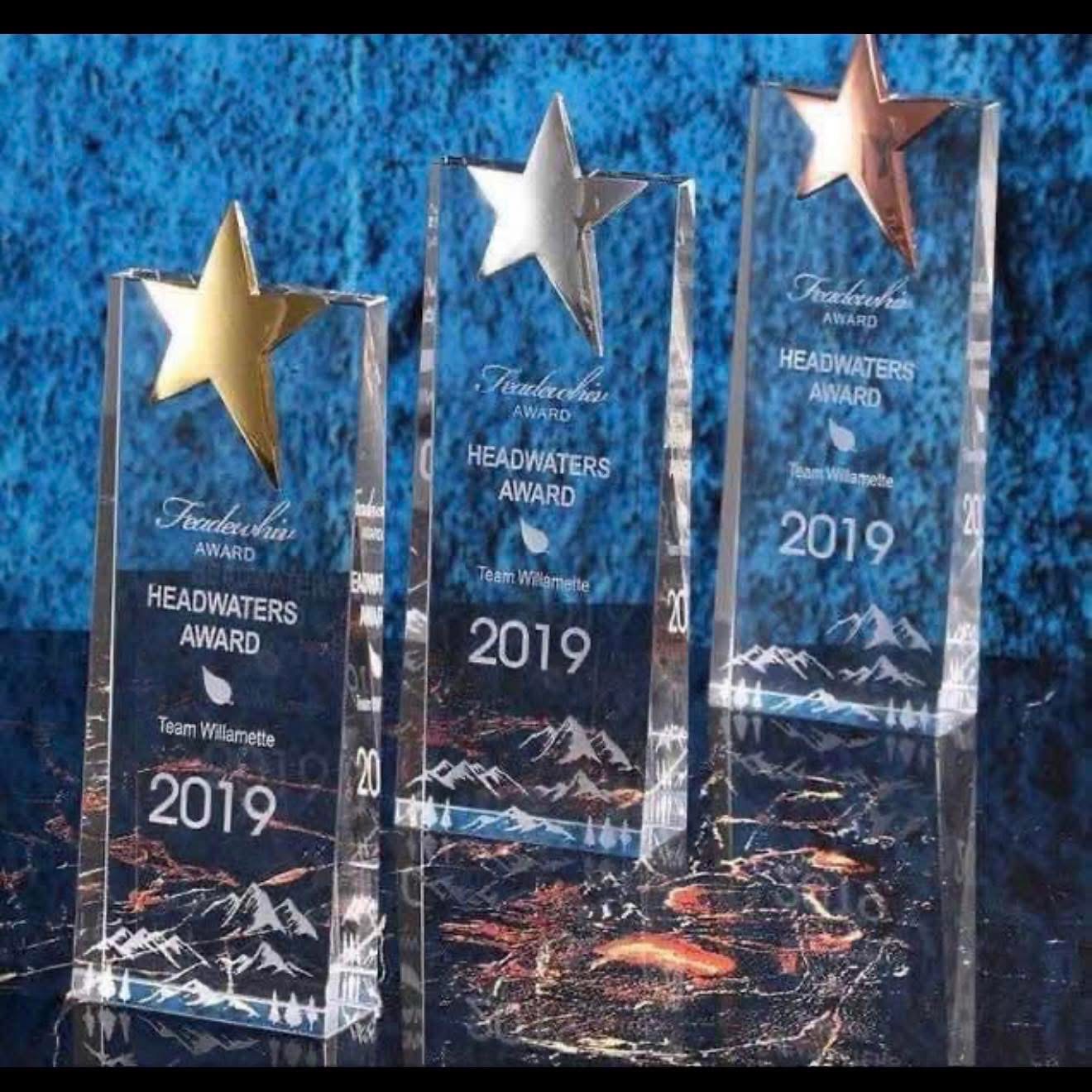 Cúp vinh danh pha lê K9 nguyên khối 