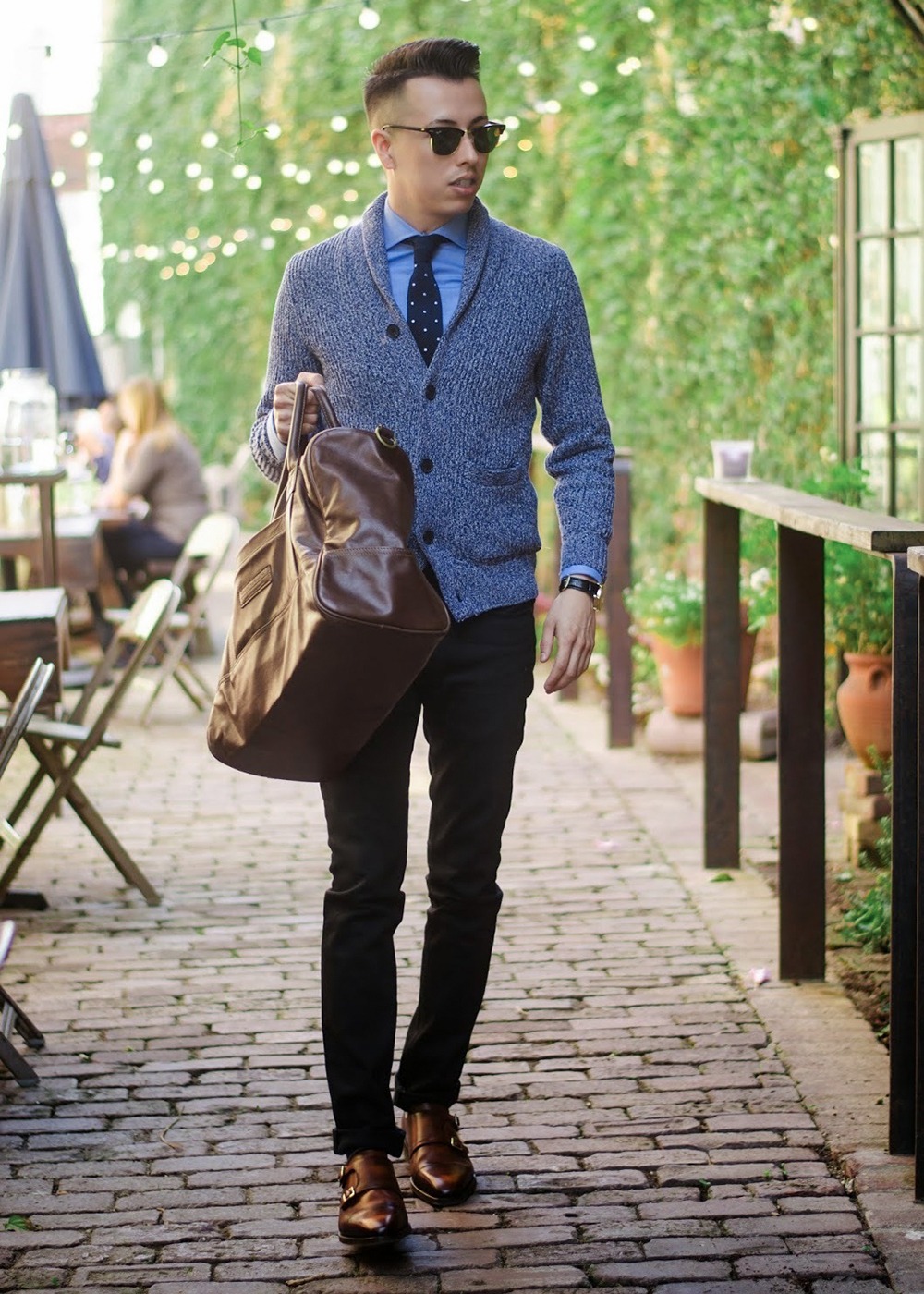 Mix cùng giày Monkstrap nam tính