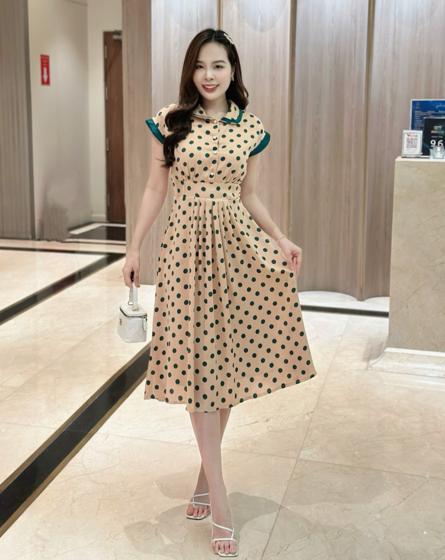 Đầm xòe họa tiết chấm bi cổ Peter cột nơ