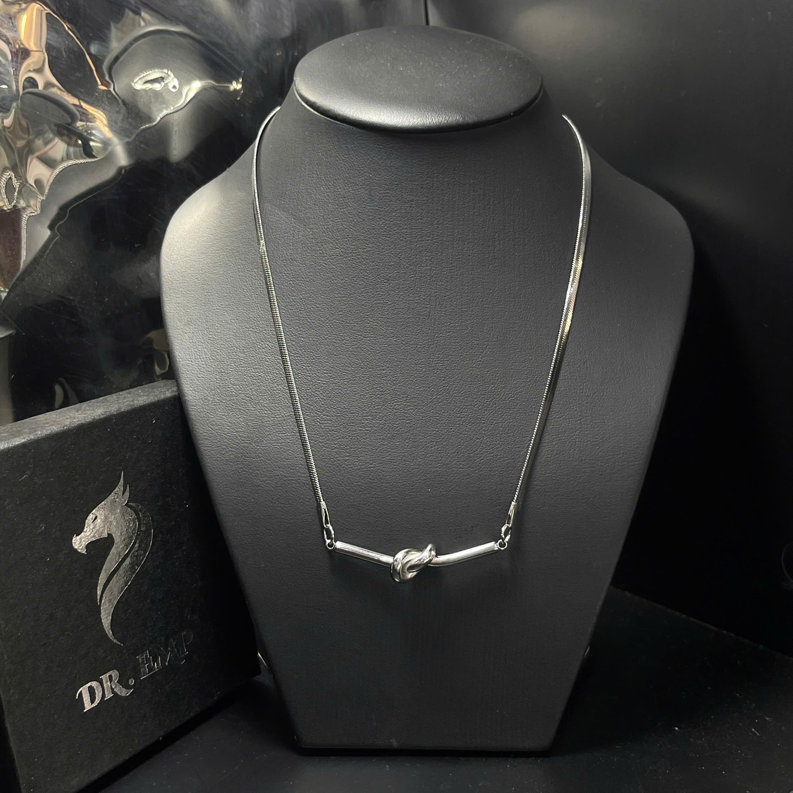 Vòng cổ dây rắn titan charm nút thắt bạc_thumbnail_3