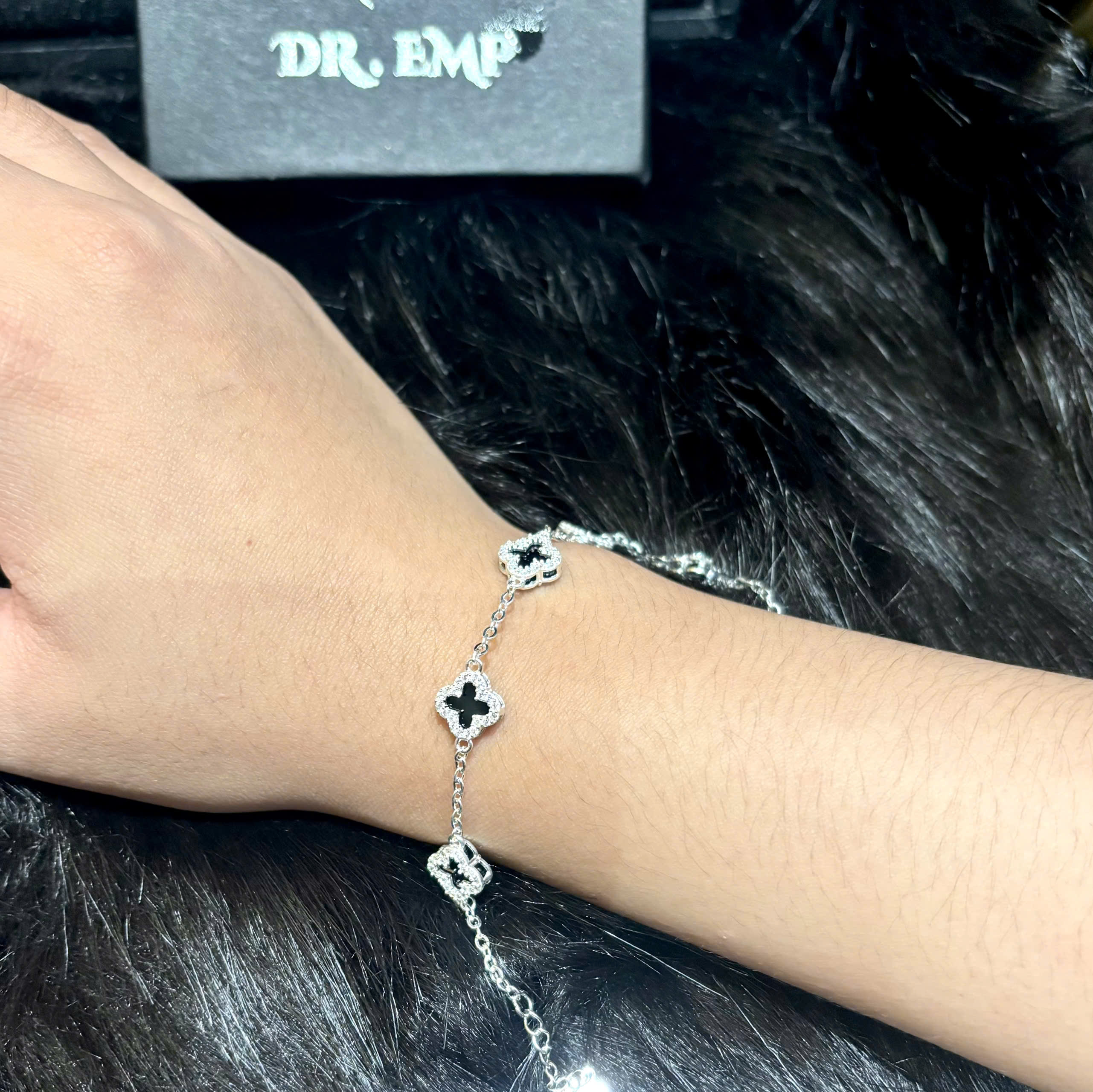 Vòng tay bạc xi kim Vancleef đen_thumbnail_3