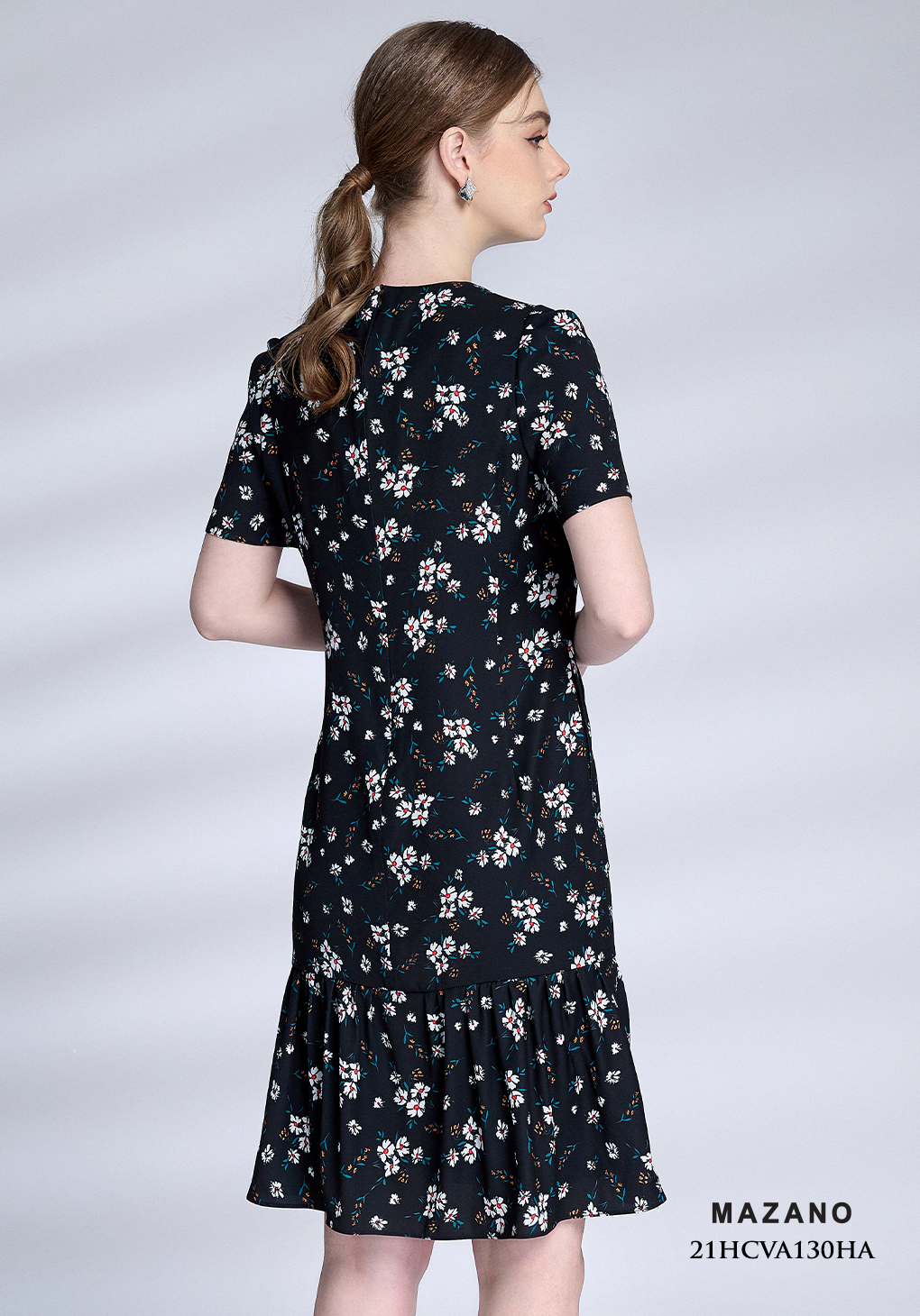 Váy suông đen họa tiết hoa nền chân_thumbnail_1