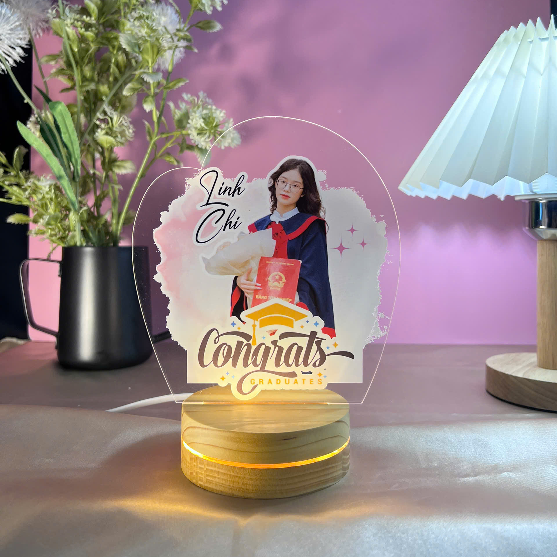 Đèn LED 3D in ảnh cá nhân hóa – Quà tốt nghiệp độc đáo, lưu giữ kỷ niệm ý nghĩa ngày ra trường dành cho bạn bè, người thân yêu_thumbnail_1