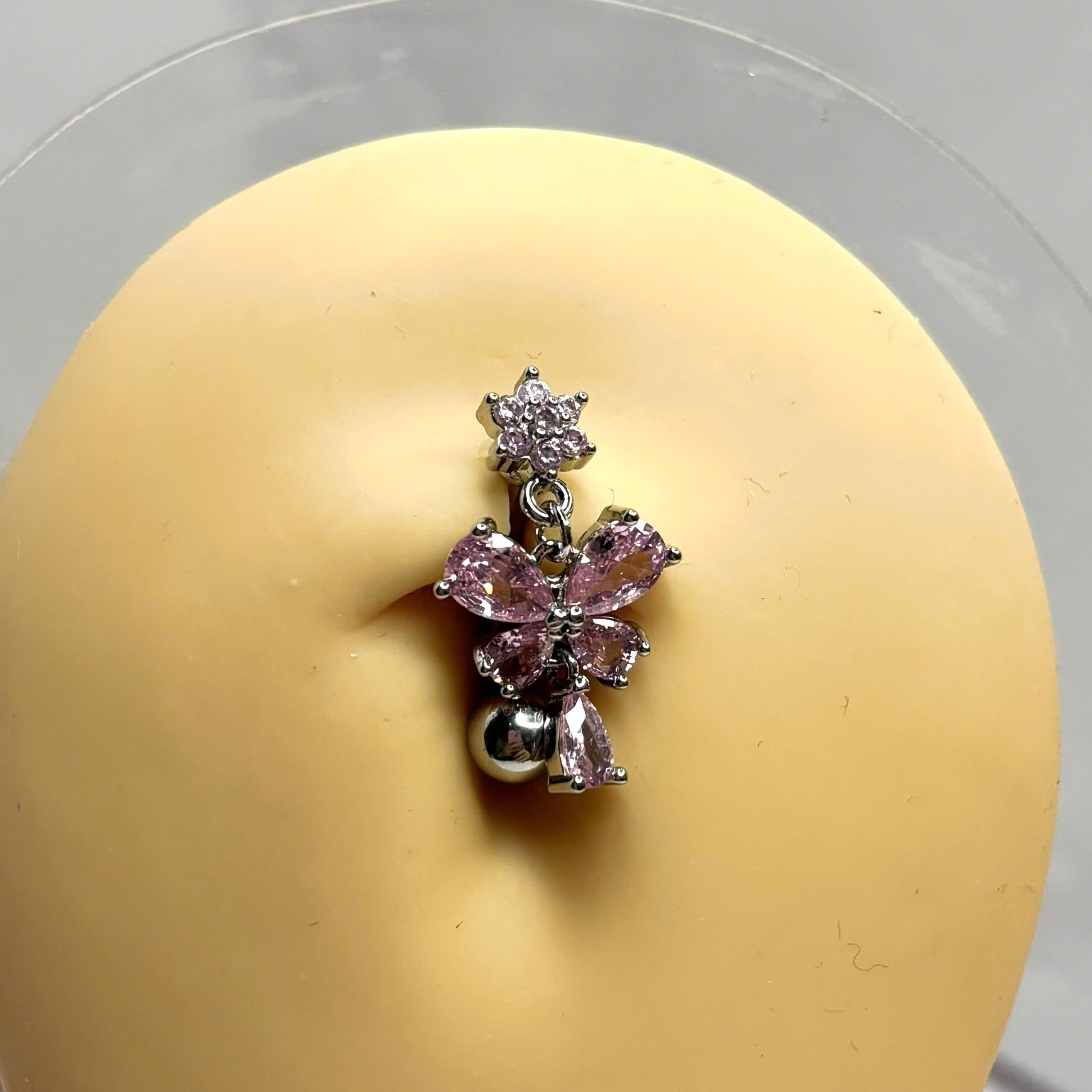 Rốn ngược hoa rơi bướm hồng