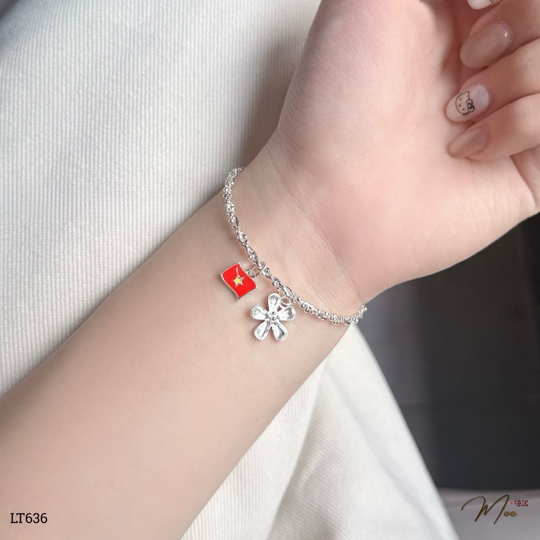 LT636 - Lắc tay xoắn lá cờ mix charm hoa mai/hoa sen/hồ điệp_thumbnail_1