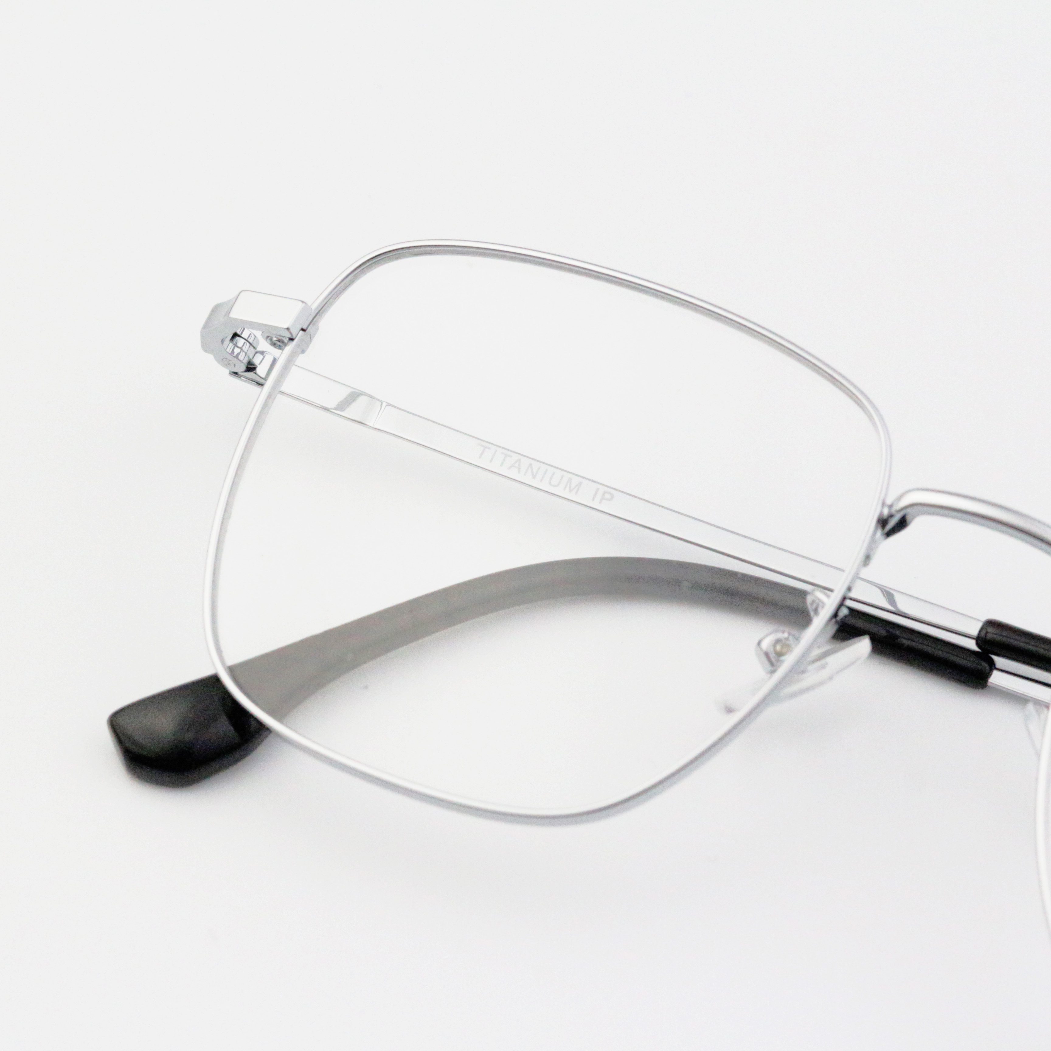 Classic Titanium Eyewear Đa Giác Model TT05_thumbnail_6