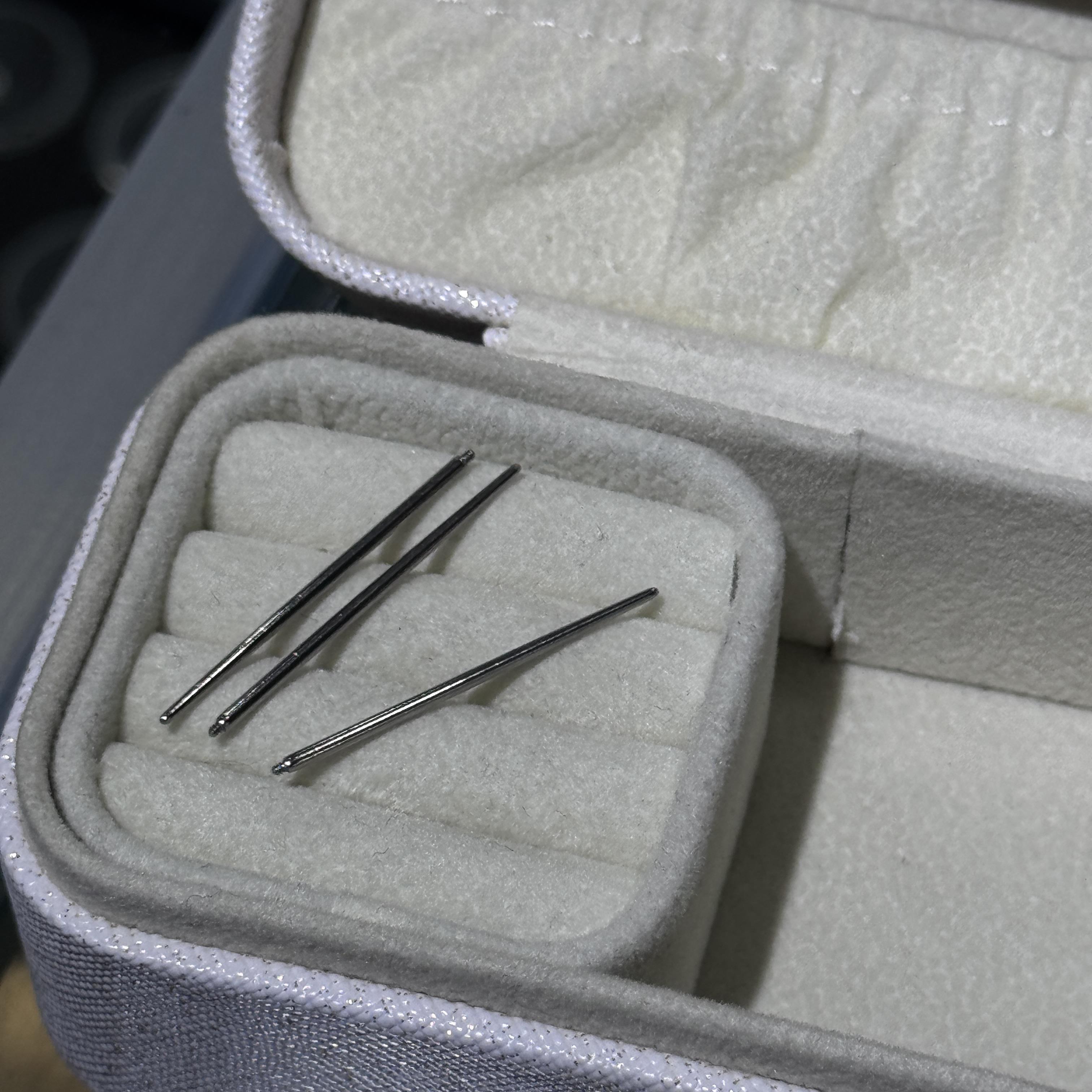 pin tapper hỗ trợ đeo khuyên ren trong size 1.6mm