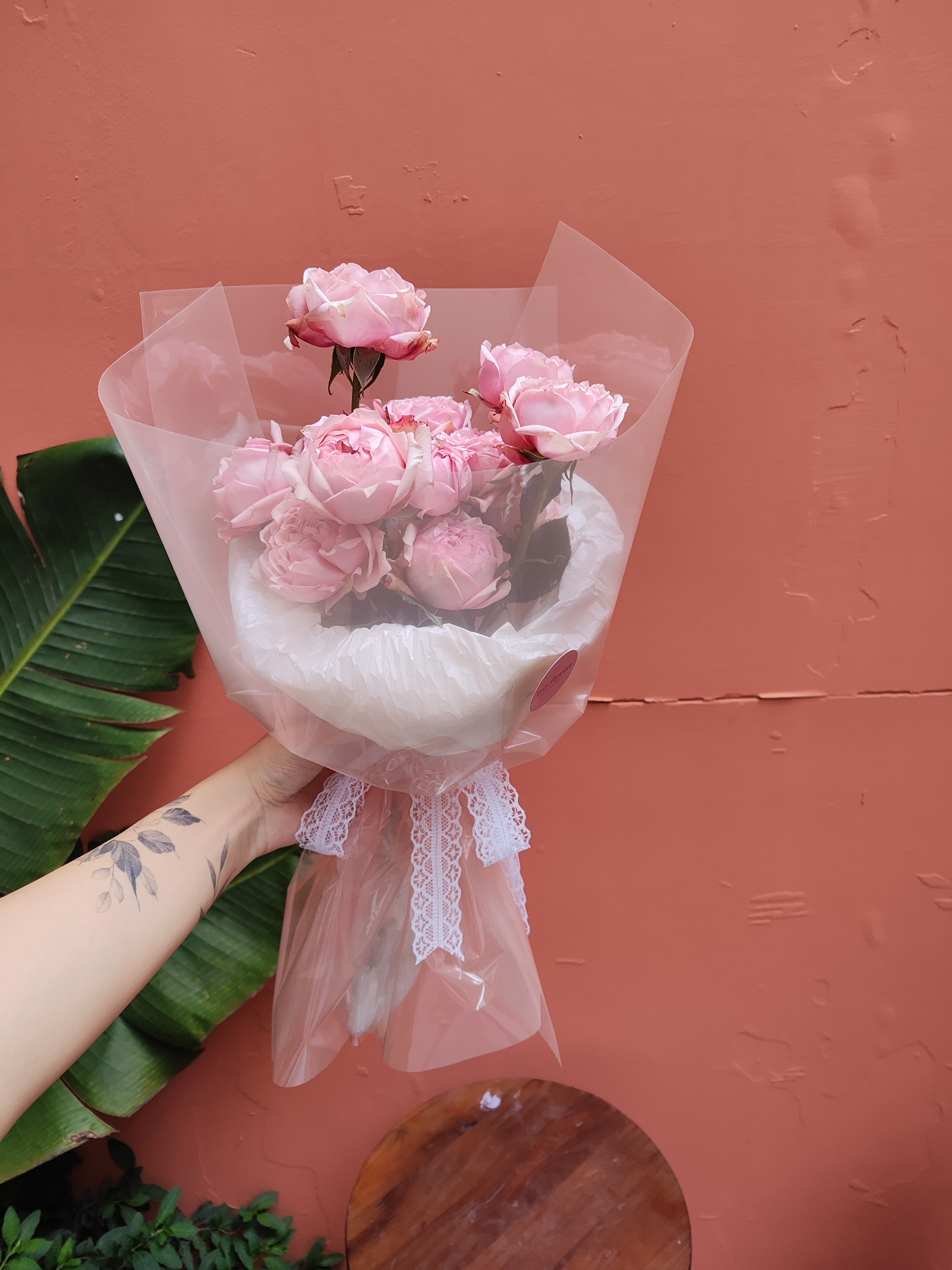 Bó hoa hồng chùm size S nhỏ bóng kính hồng