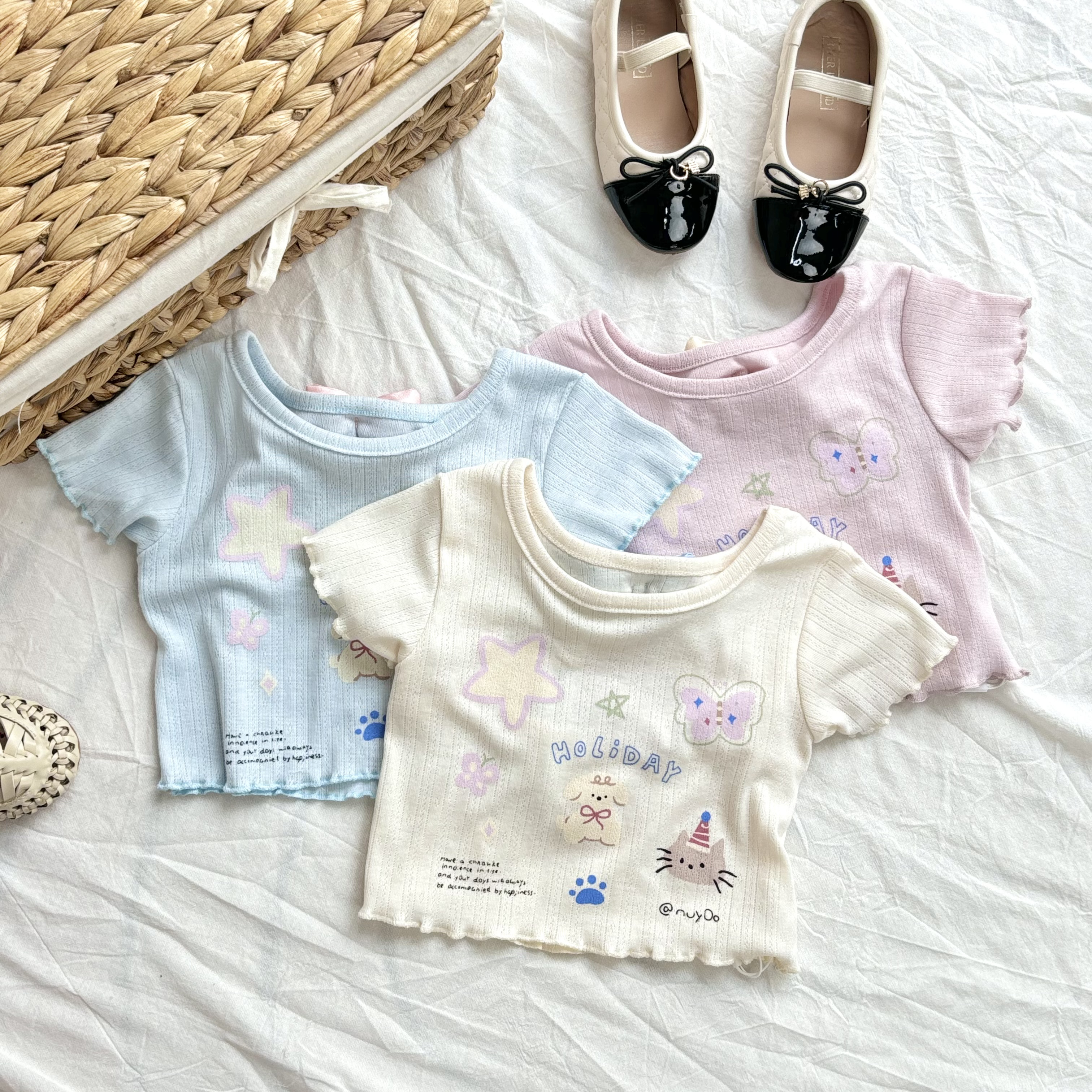 (A6) Áo thun cổ tròn hở lưng hoạ tiết đáng yêu mẫu hè 2025_thumbnail_2