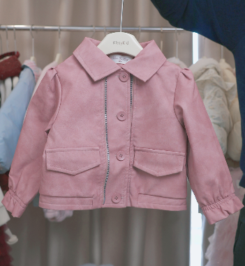 (M165) Áo khoác da lộn màu hồng đỗ khuy cài cá tính