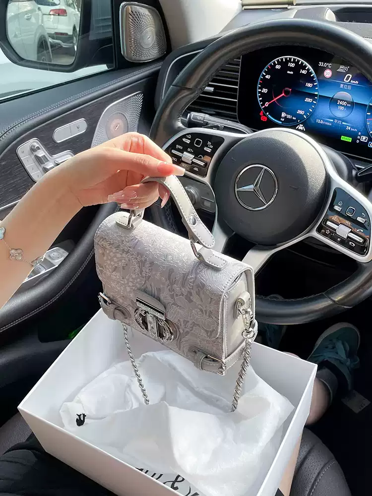 UHE Premium 2510 – Túi da thêu hoa nổi, ánh bạc | Thanh lịch – Tinh tế – Sang trọng_thumbnail_7