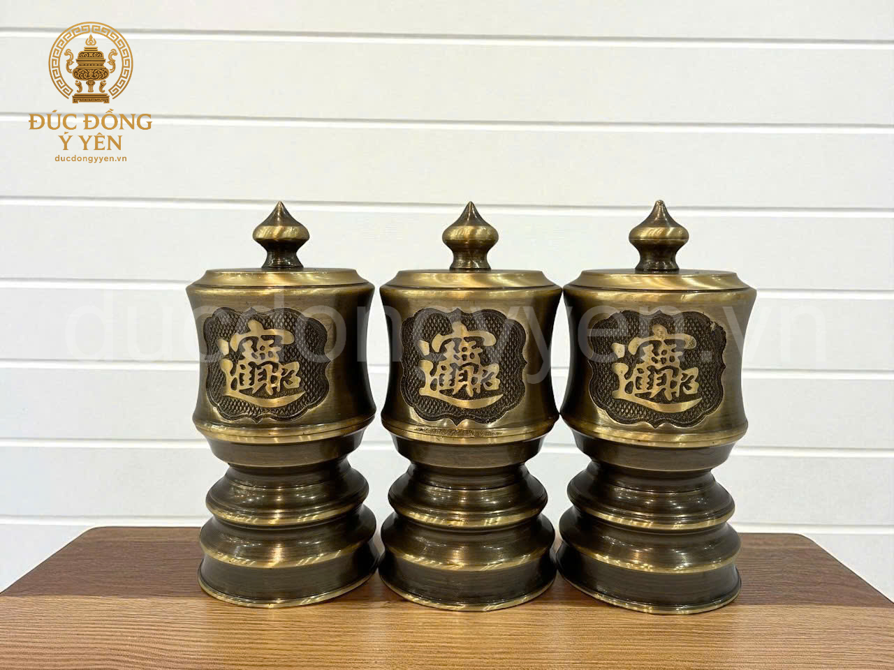 Bộ đài thờ trên ban đúc đồng vàng thau làm màu giả cổ 