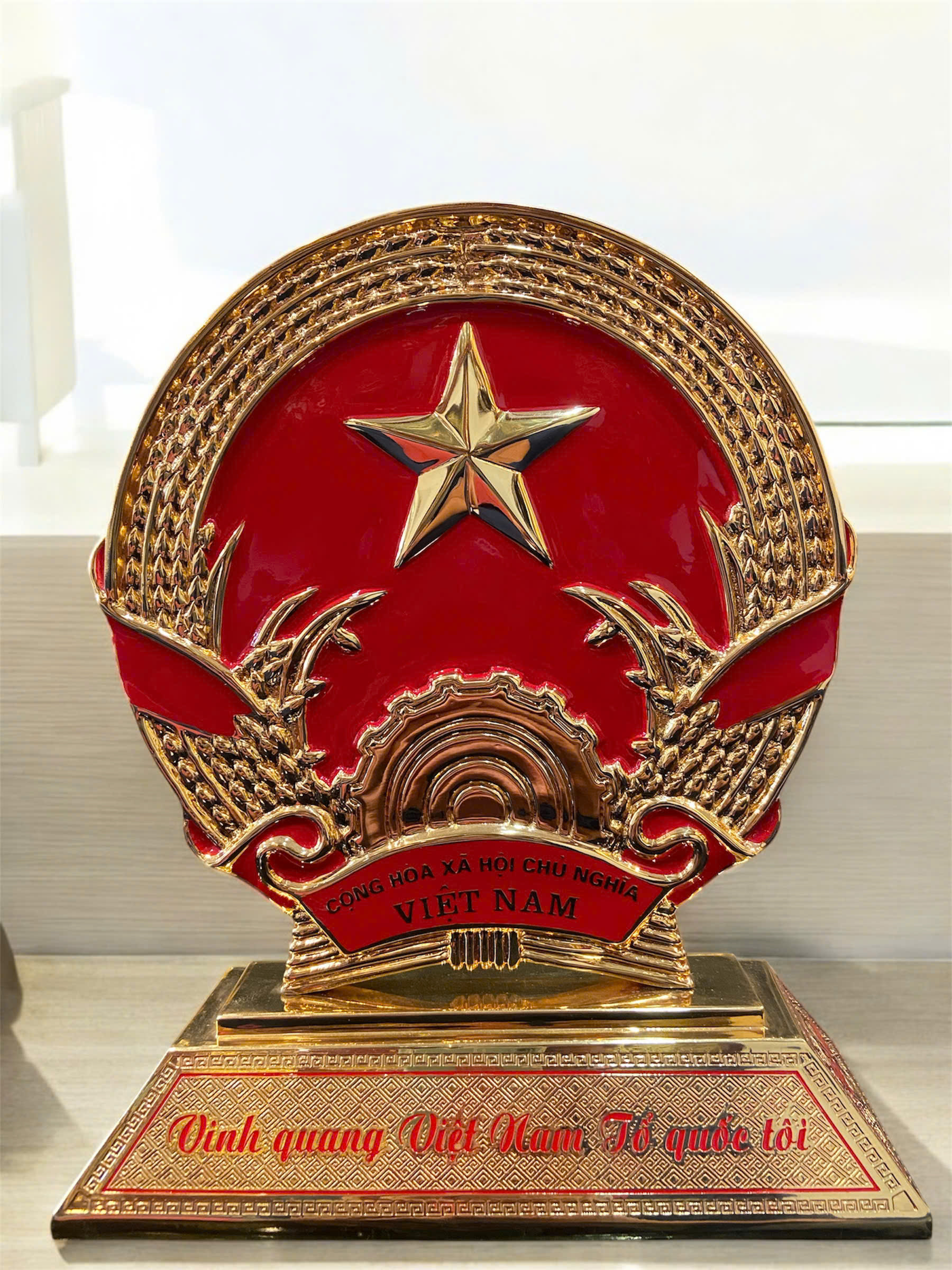 Quốc huy mạ vàng 24k cao 28 cm_thumbnail_0