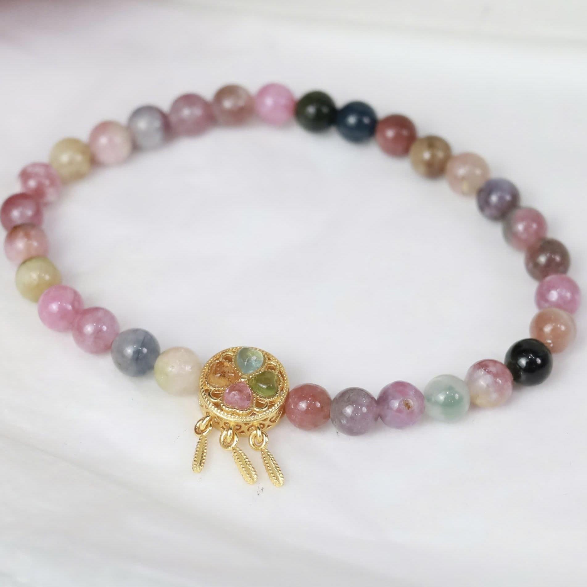 Vòng tay tourmaline mix charm mạ vàng