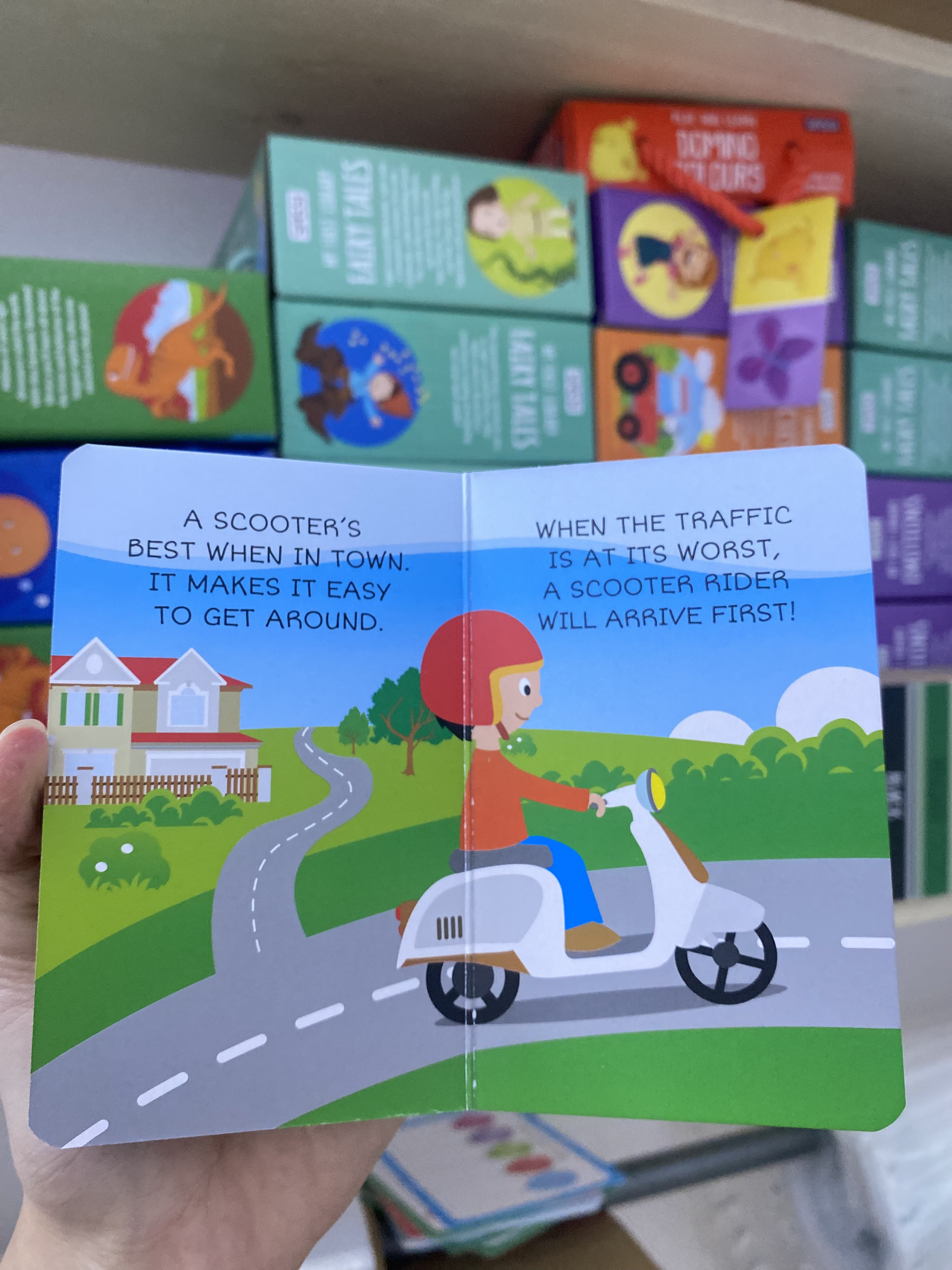 MOTORCYCLE (My First Library. Vehicles)_thumbnail_3