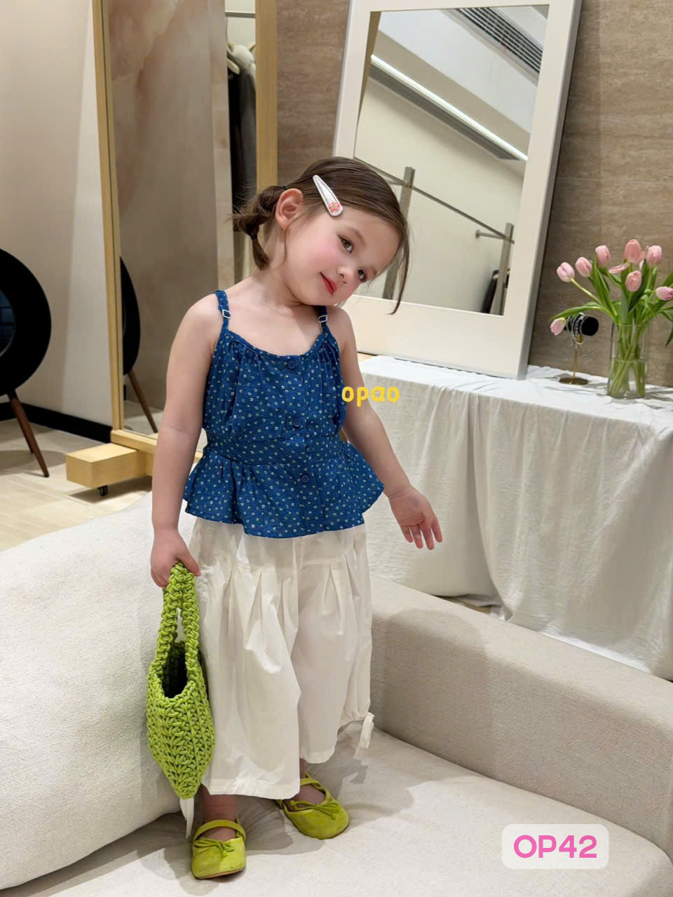 OP42 - Áo 2 dây thô xanh họa tiết chấm nhỏ dáng xòe hãng Opao