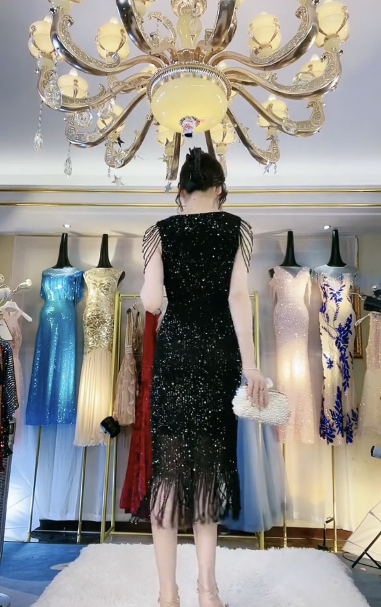 Đầm dạ hội kim sa tua rua đính đá tay gợi cảm_thumbnail_3