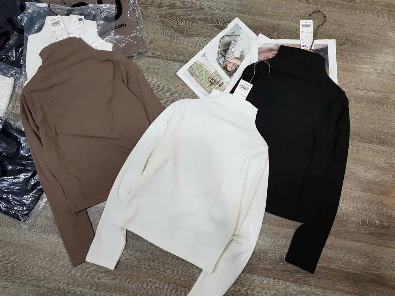 AT752 Áo thun cổ lọ_thumbnail_3