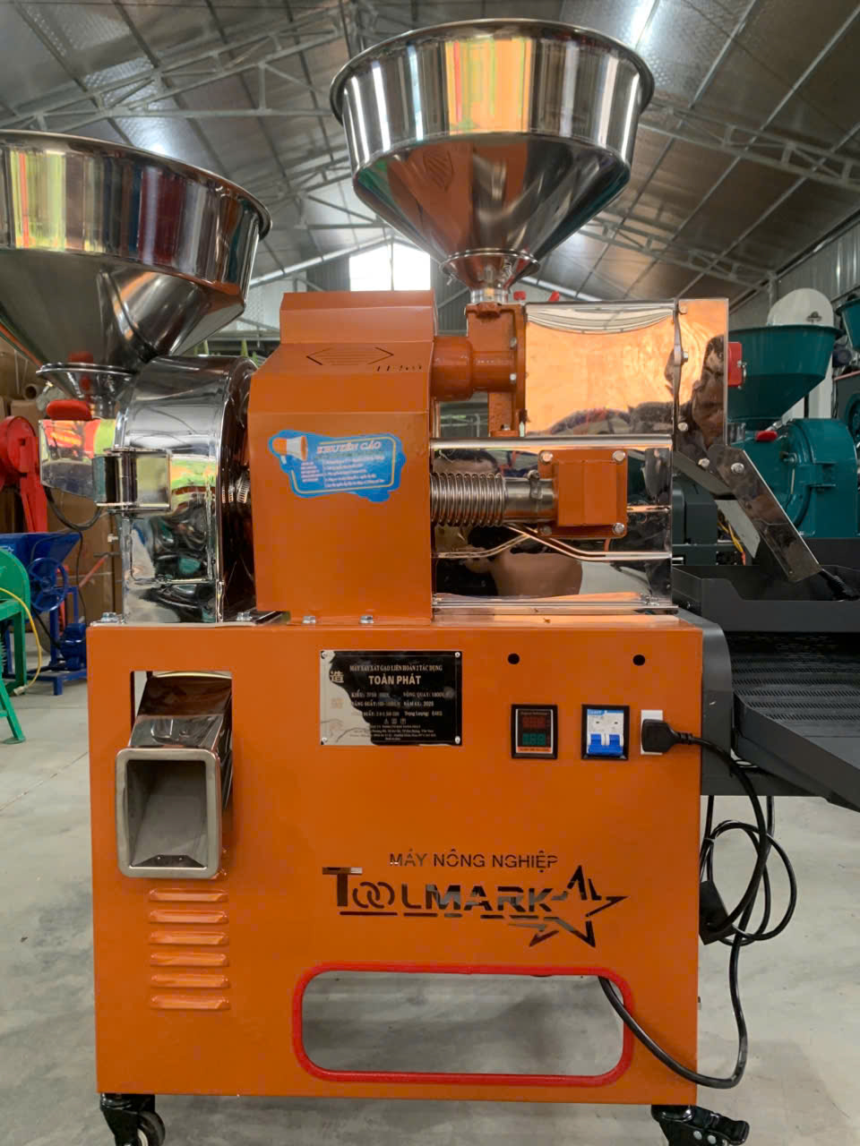 Máy xát gạo Mã TM 02 (tm)