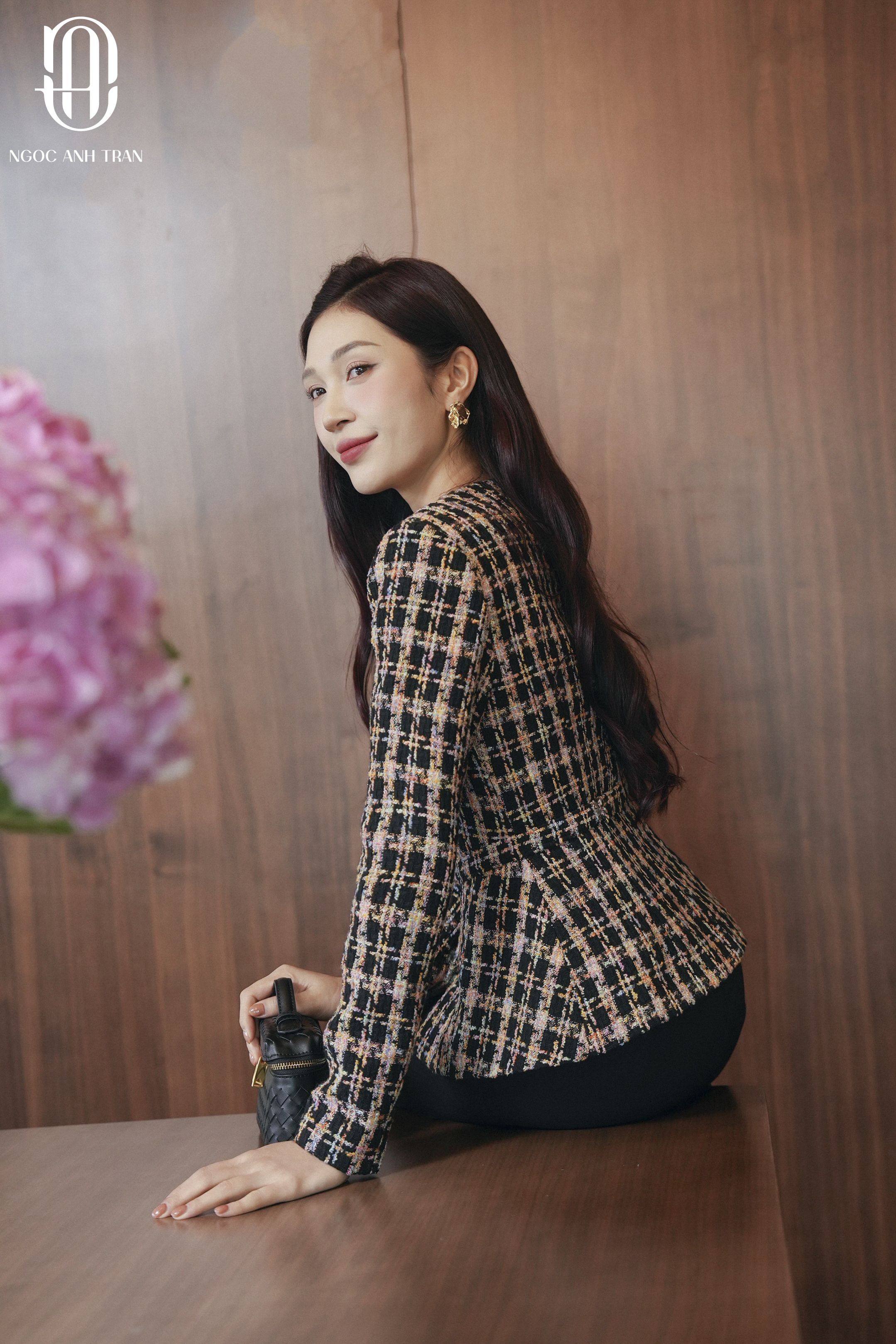 A248 - Áo kiểu caro đen dài tay chiết eo_thumbnail_3