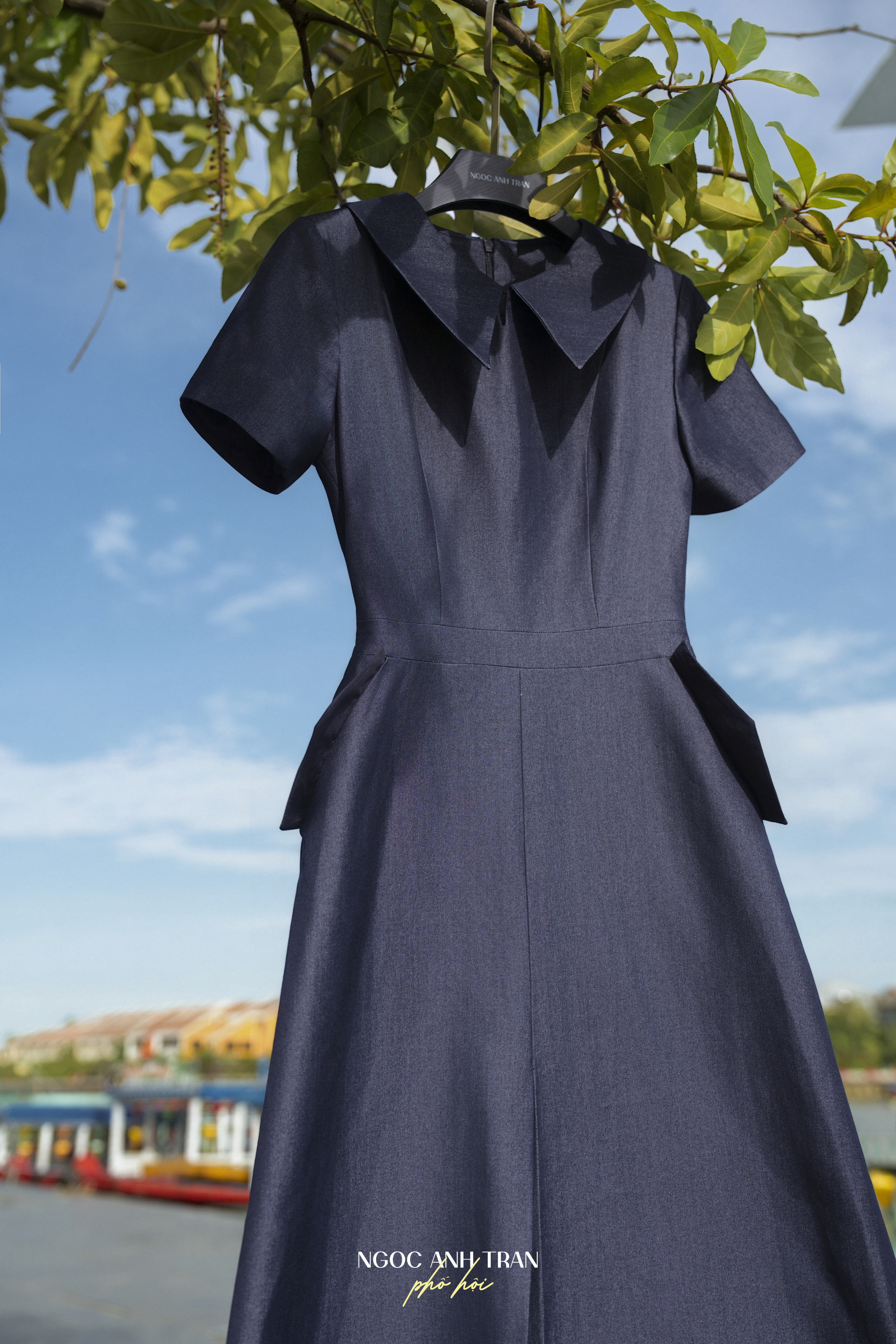 D124 - Váy denim mềm cổ lá nhọn Hội An_thumbnail_4