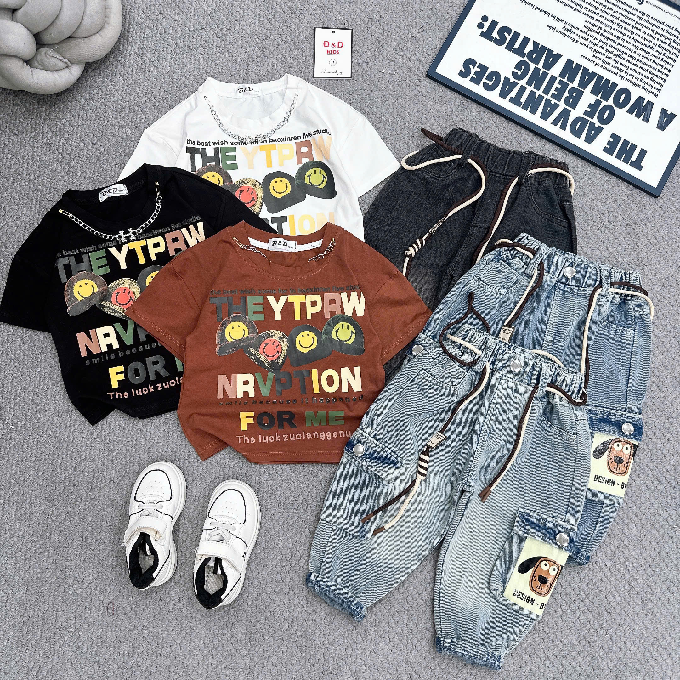 E54 ÁO CỘC QUẦN DÀI 4 MẶT CƯỜI- A116.877