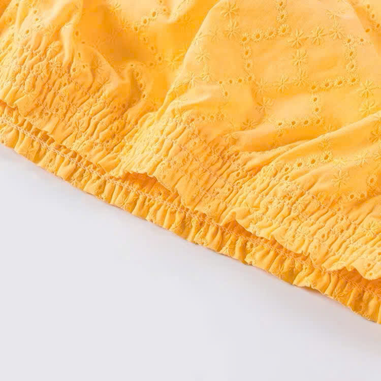 A105 ÁO KIỂU ĐỤC LỔ 2 MÀU_thumbnail_12