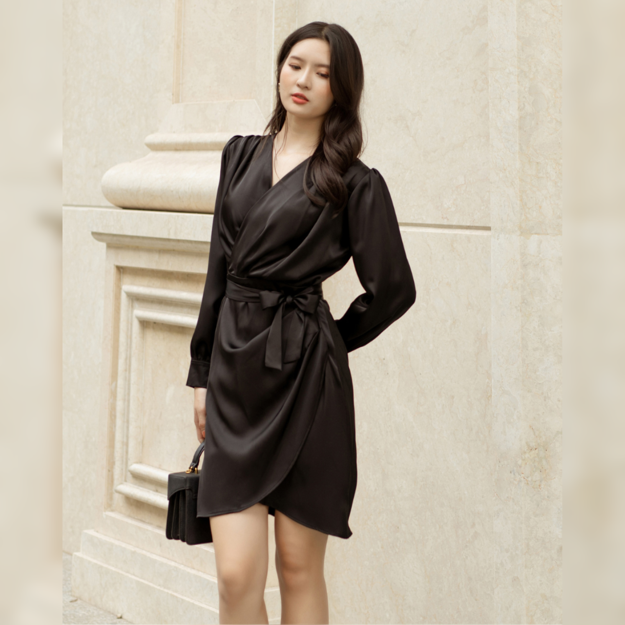 Jumpsuit giả váy tay dài cổ V xếp ly (kèm dây nơ)_thumbnail_2