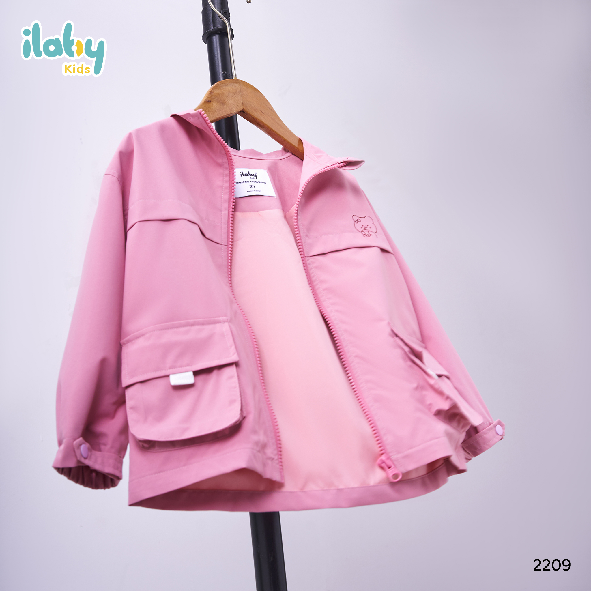 Áo gió cao cổ in hình