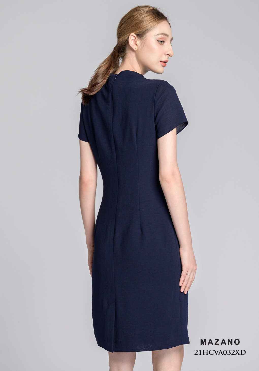 Váy xanh đính hoa cổ tròn_thumbnail_6