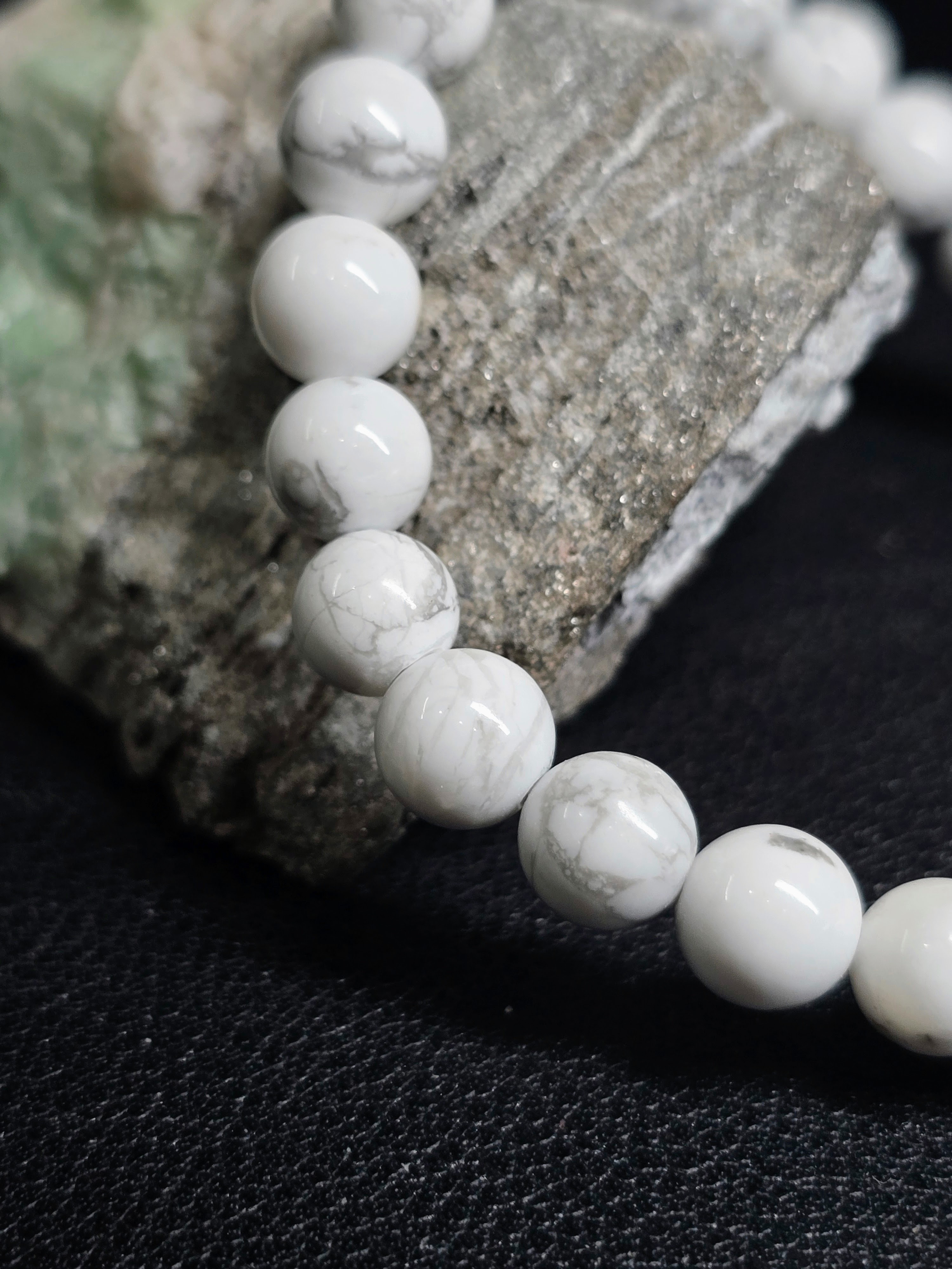 Vòng Tay Đá Howlite_thumbnail_2