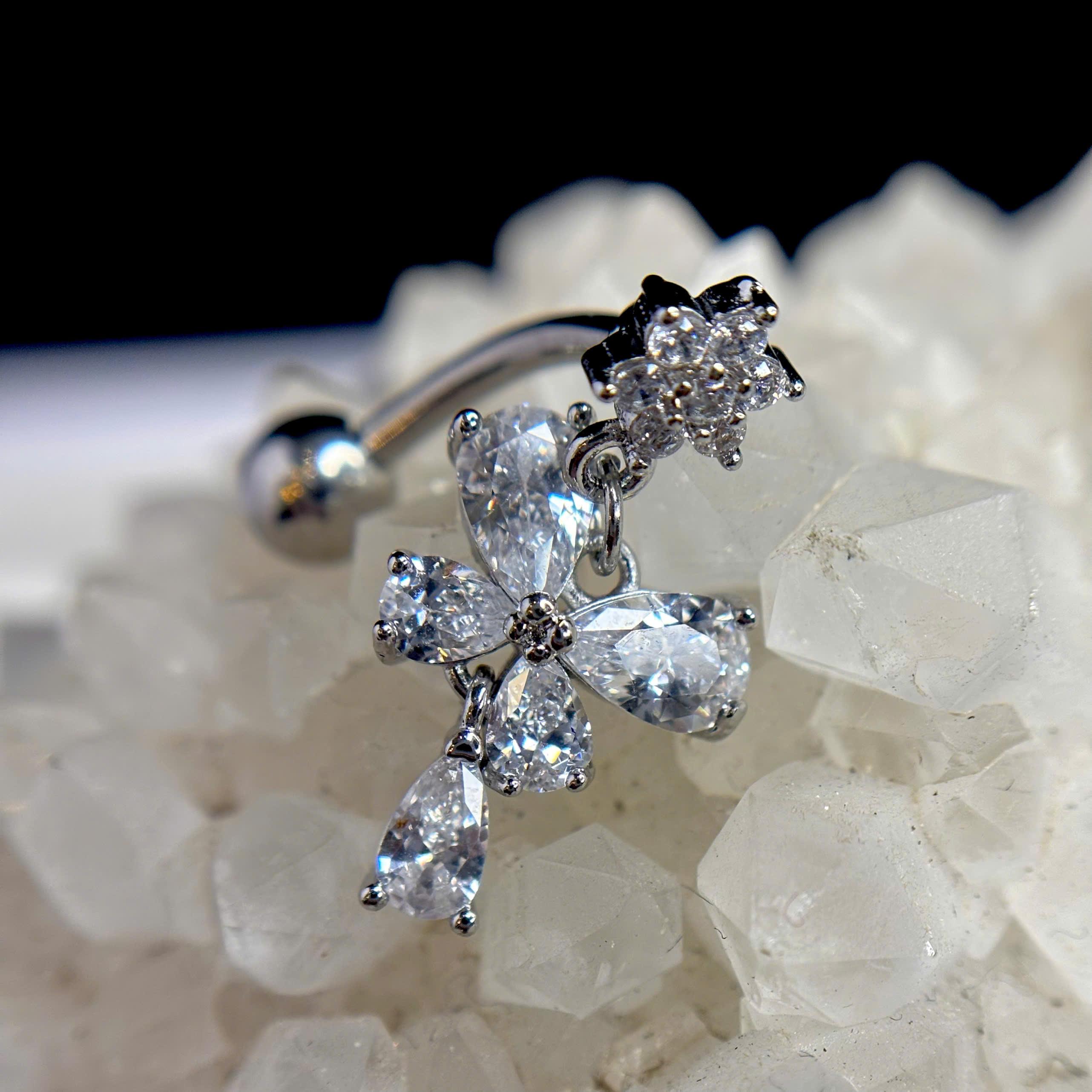 Rốn ngược hoa rơi bướm_thumbnail_2