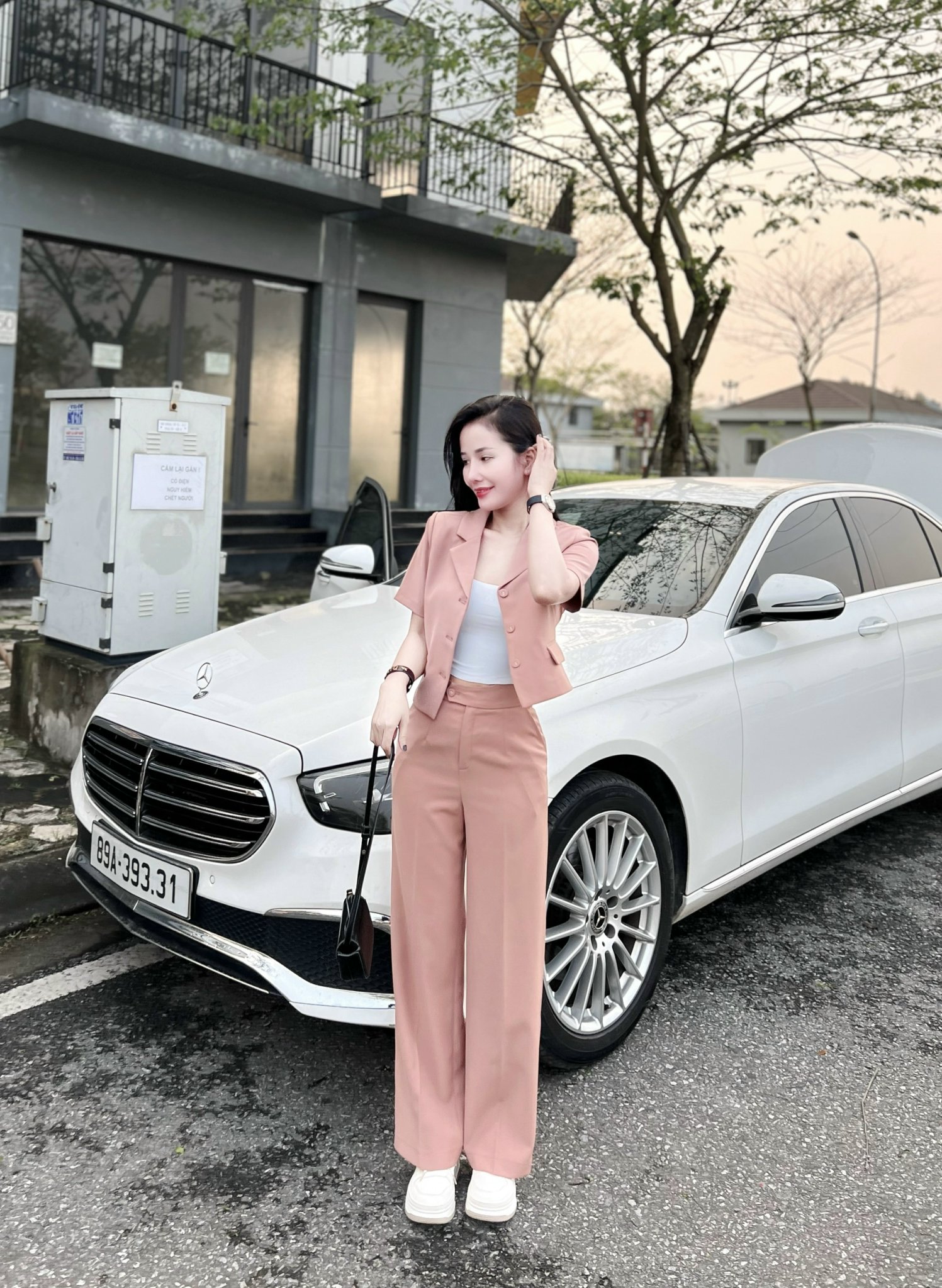 Set Bộ Vest Tay Ngắn Siêu Phẩm Cho Chị Em Công Sở _thumbnail_2