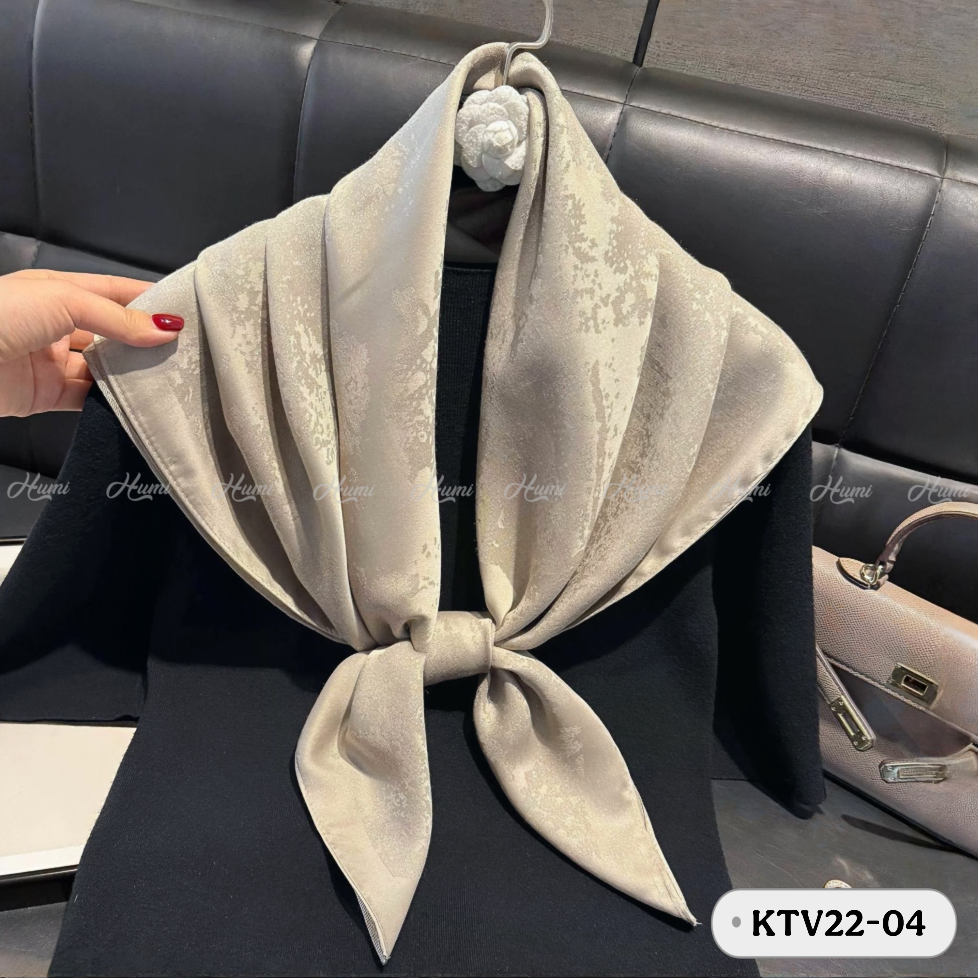 KHĂN LỤA VUÔNG KIM TUYẾN (KTV22-04 NÂU LẠNH)