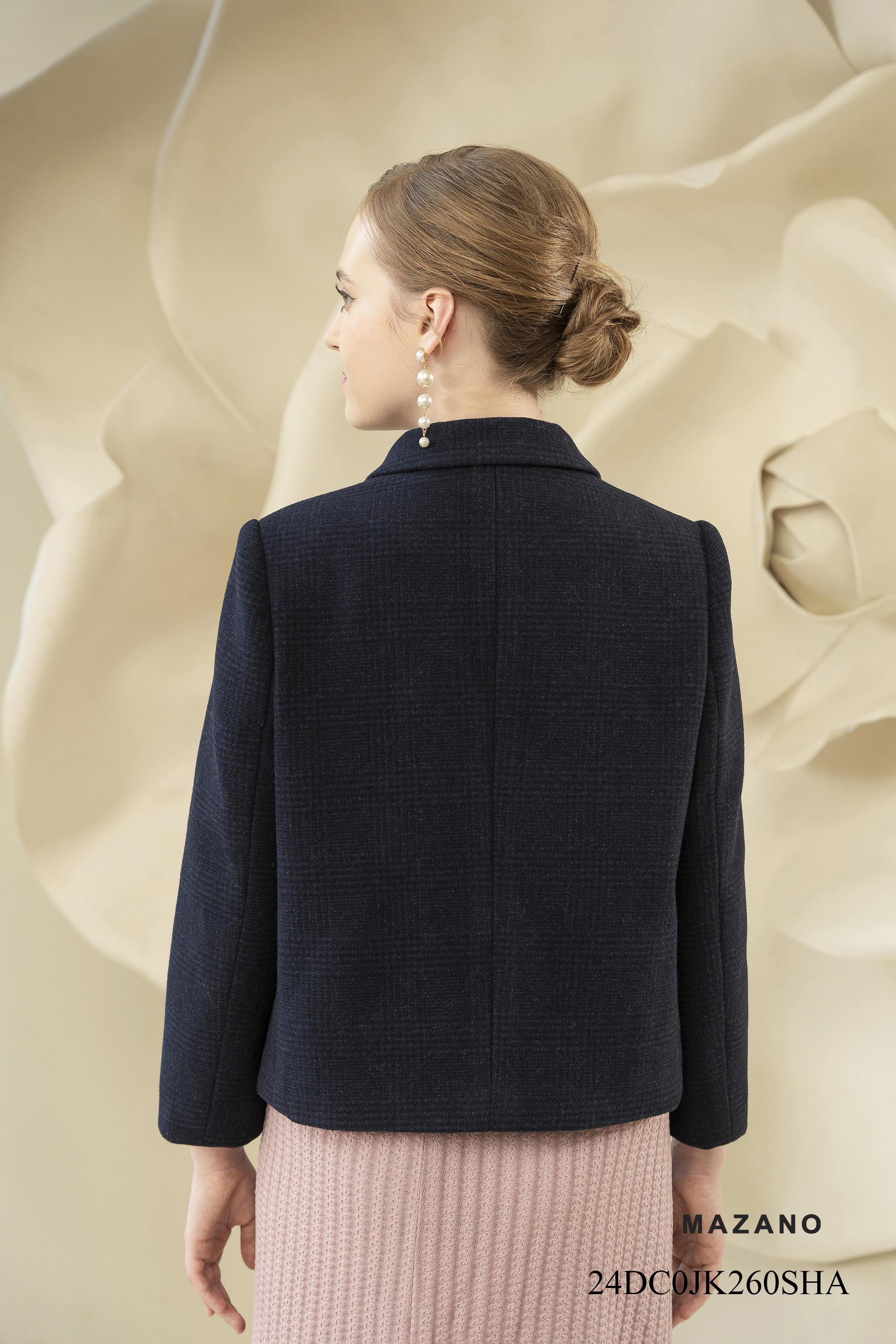 Áo khoác ngắn Suông Vải dạ tweed kẻ xanh tím than Dài dưới eo  JK260SHA