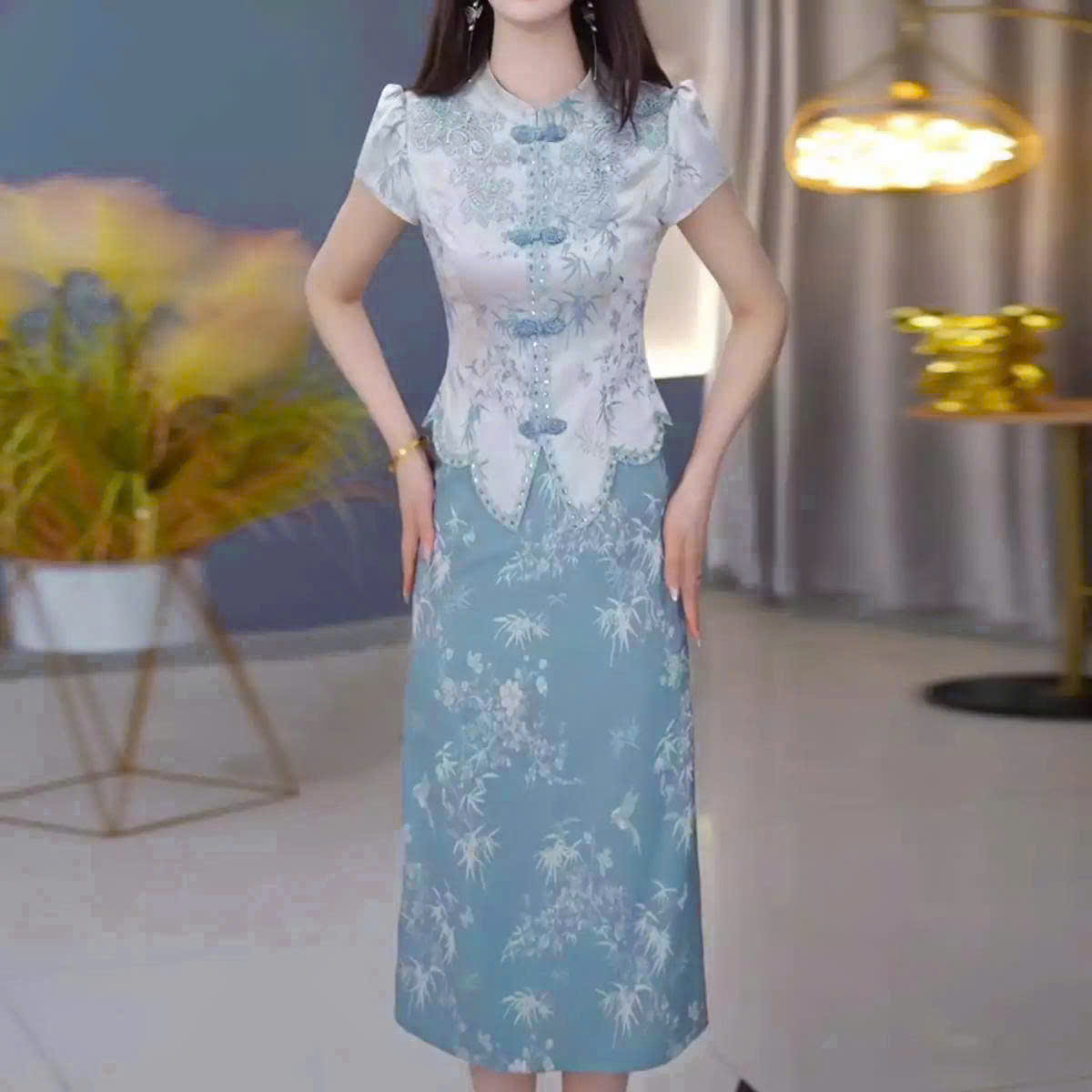 17973-Set áo chân váy lụa 2 da cổ tàu kết nút cách điệu ( lụa 2 da, viền ren,lót)